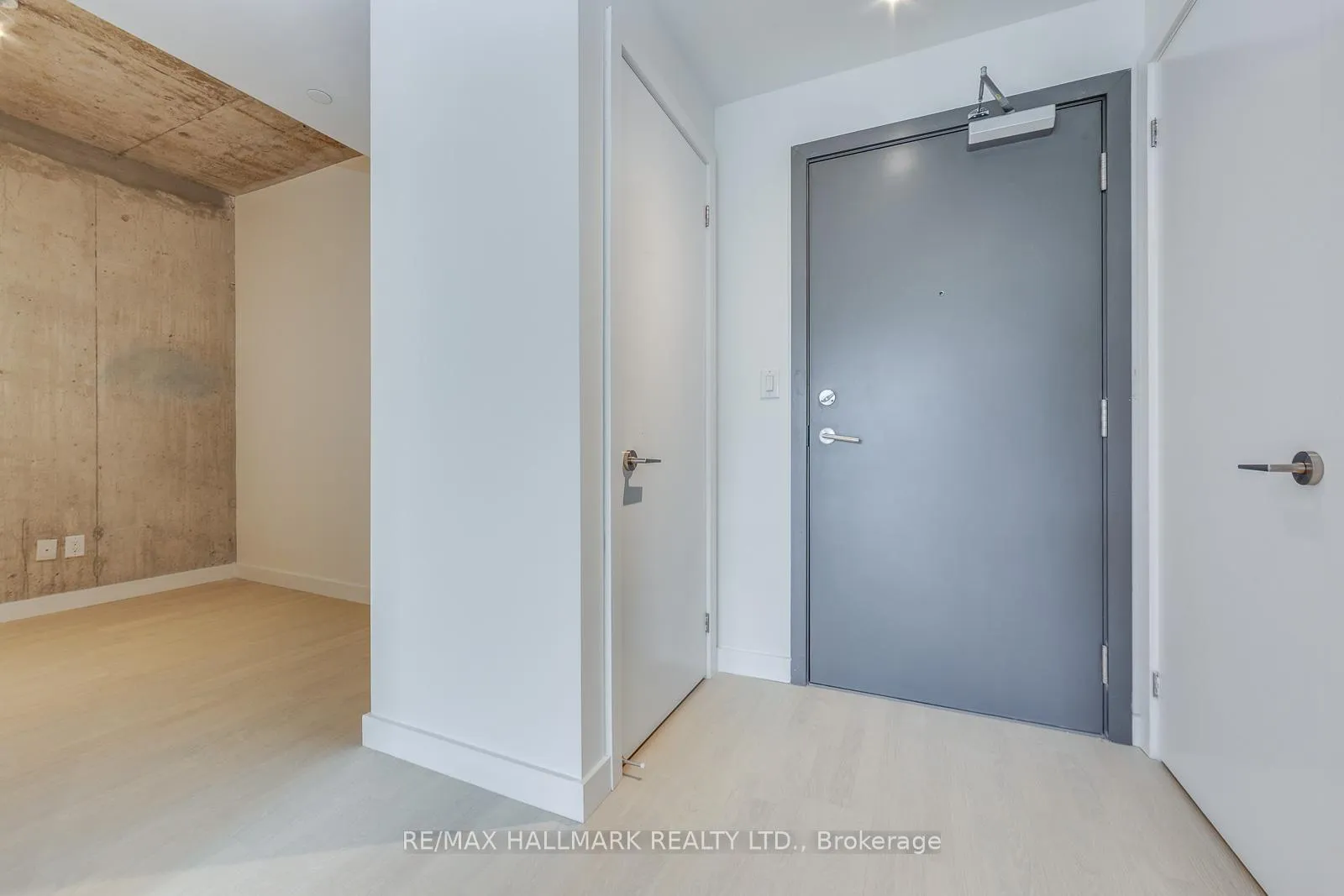 Photo 3 of Unit 419, 246 Logan Avenue, Toronto, South Riverdale — HOMEH