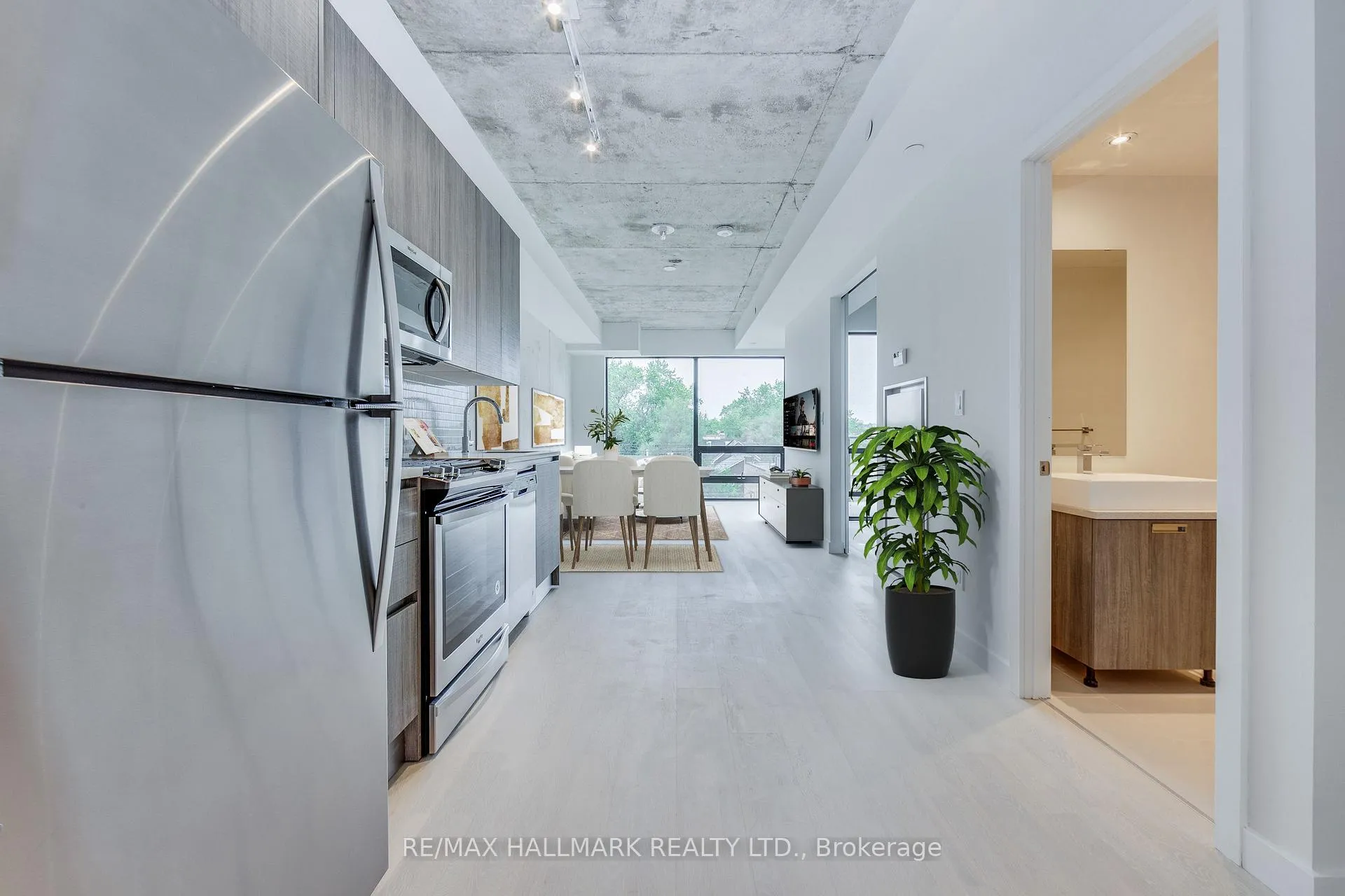 Photo 8 of Unit 419, 246 Logan Avenue, Toronto, South Riverdale — HOMEH