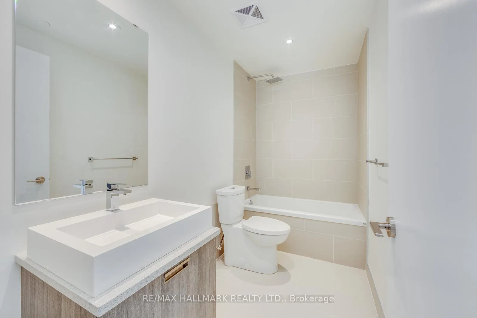 Photo 26 of Unit 419, 246 Logan Avenue, Toronto, South Riverdale — HOMEH