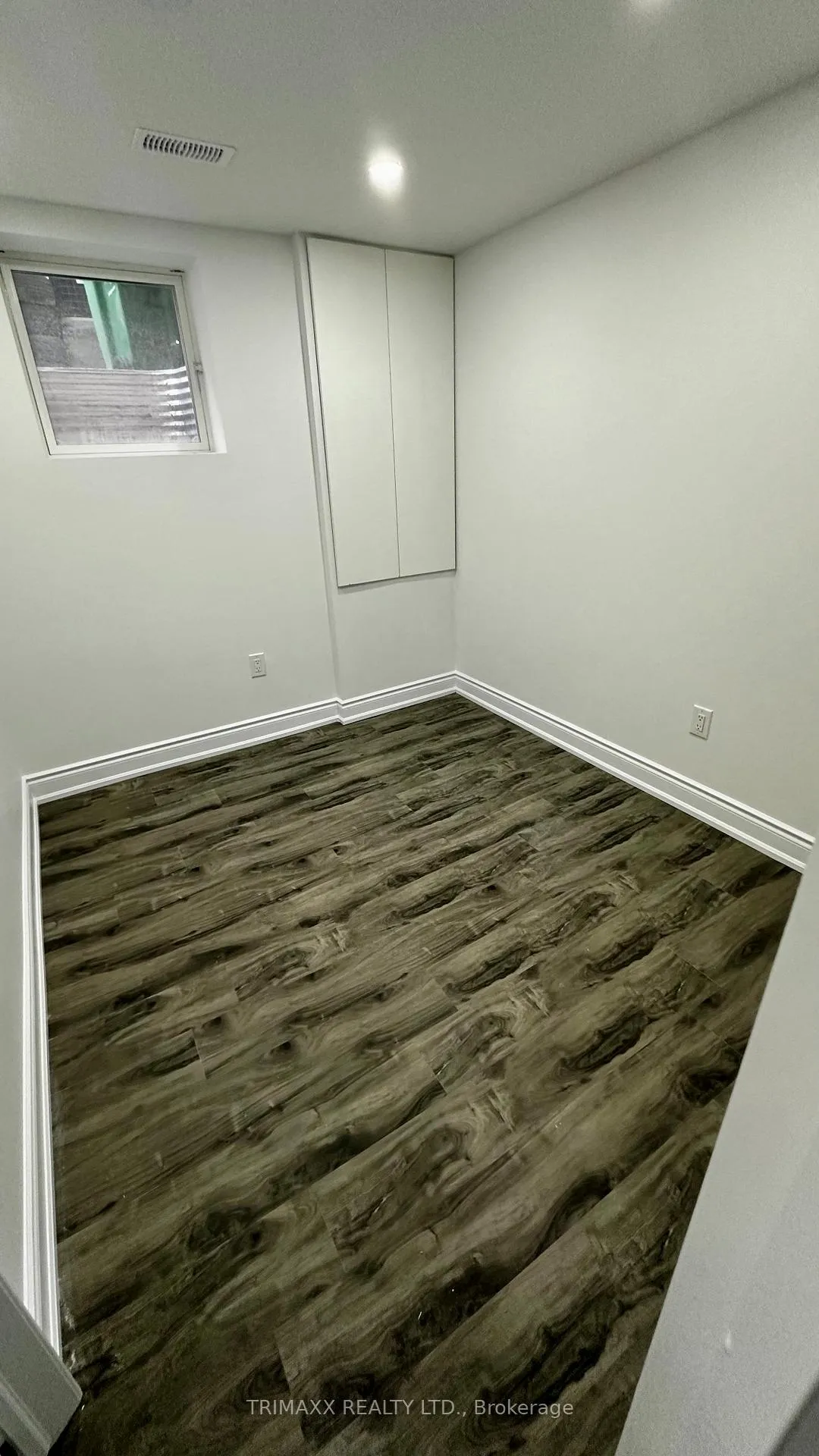 Photo 4 of Unit Basement, 68 Ural Circle, Brampton, Sandringham-Wellington — HOMEH