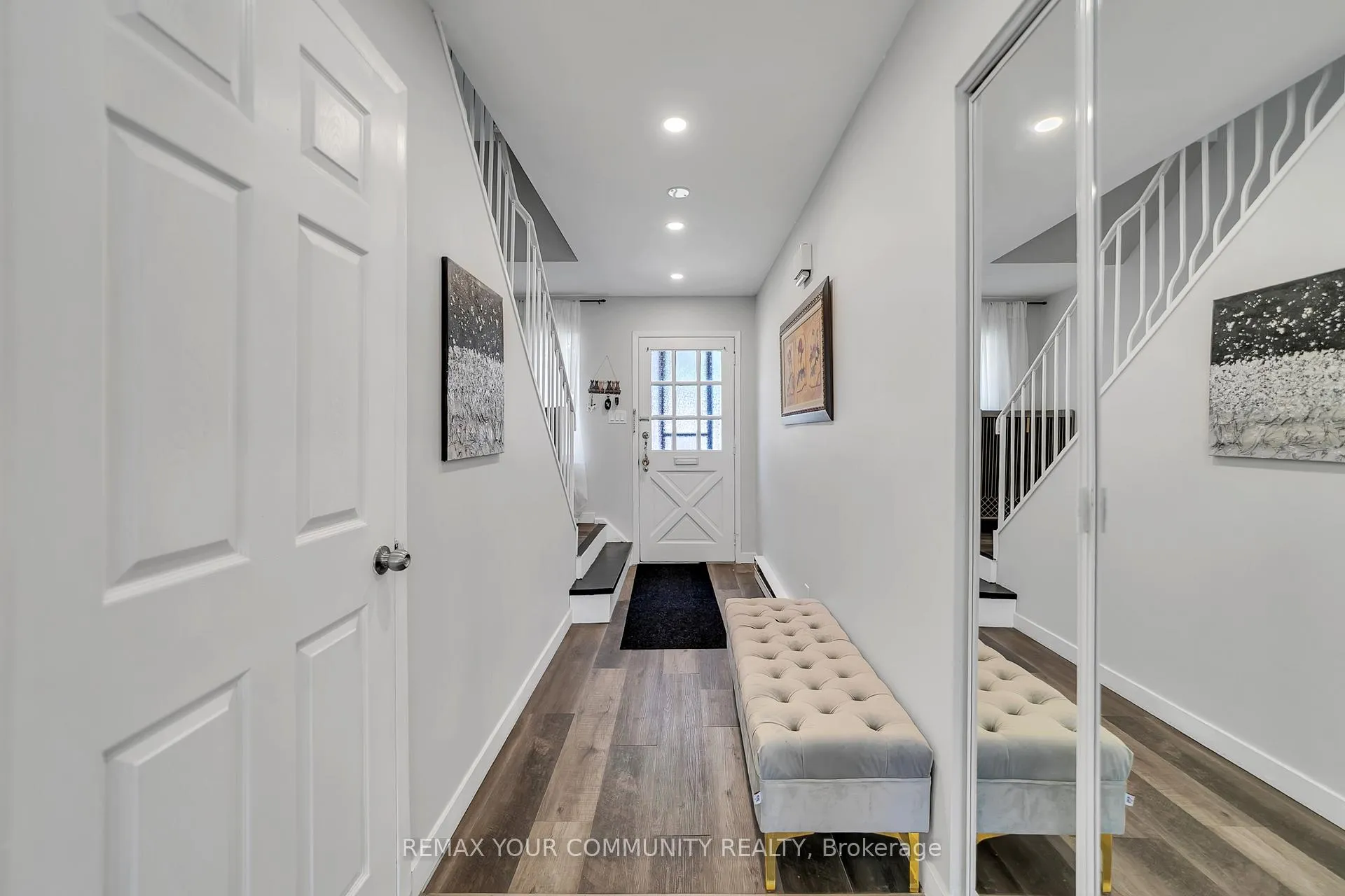 Photo 2 of 23 Bowman Way, Markham, Aileen-Willowbrook — HOMEH