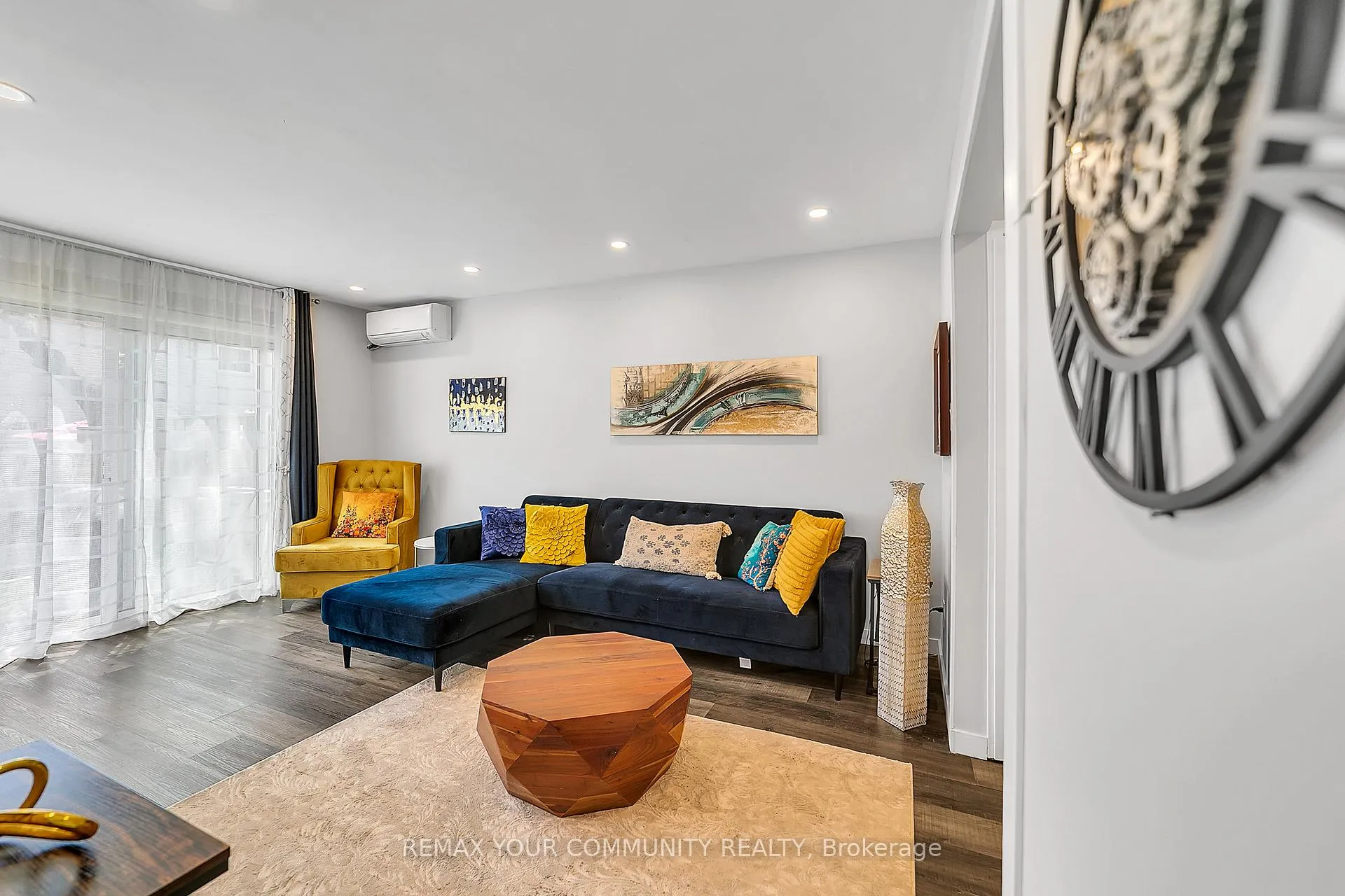 Photo 6 of 23 Bowman Way, Markham, Aileen-Willowbrook — HOMEH