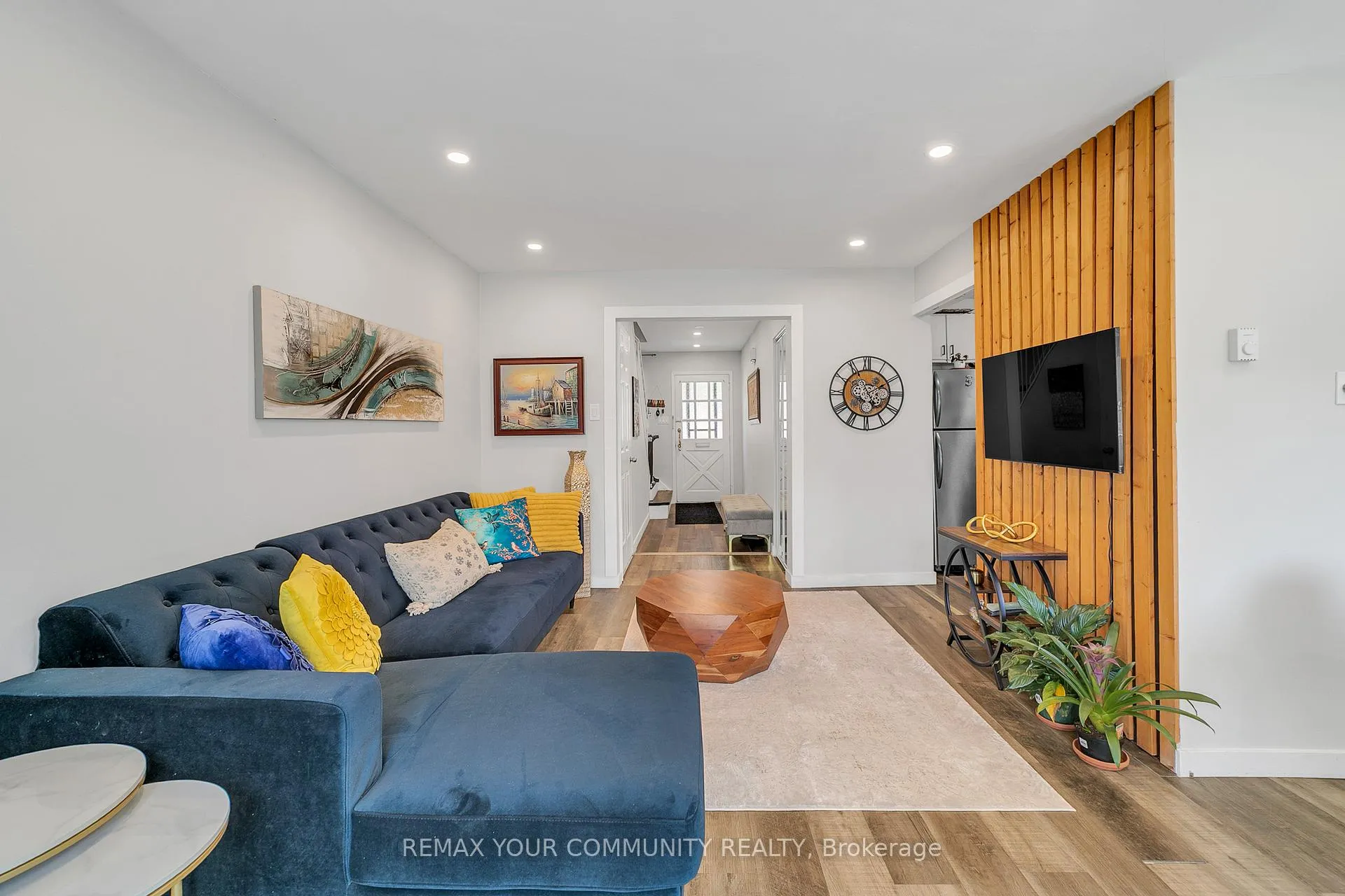 Photo 11 of 23 Bowman Way, Markham, Aileen-Willowbrook — HOMEH