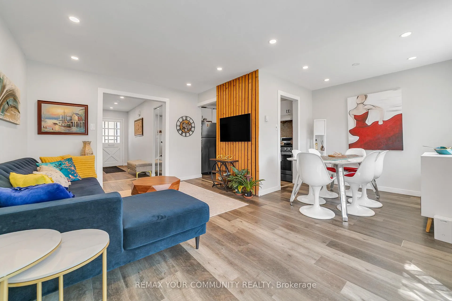Photo 12 of 23 Bowman Way, Markham, Aileen-Willowbrook — HOMEH