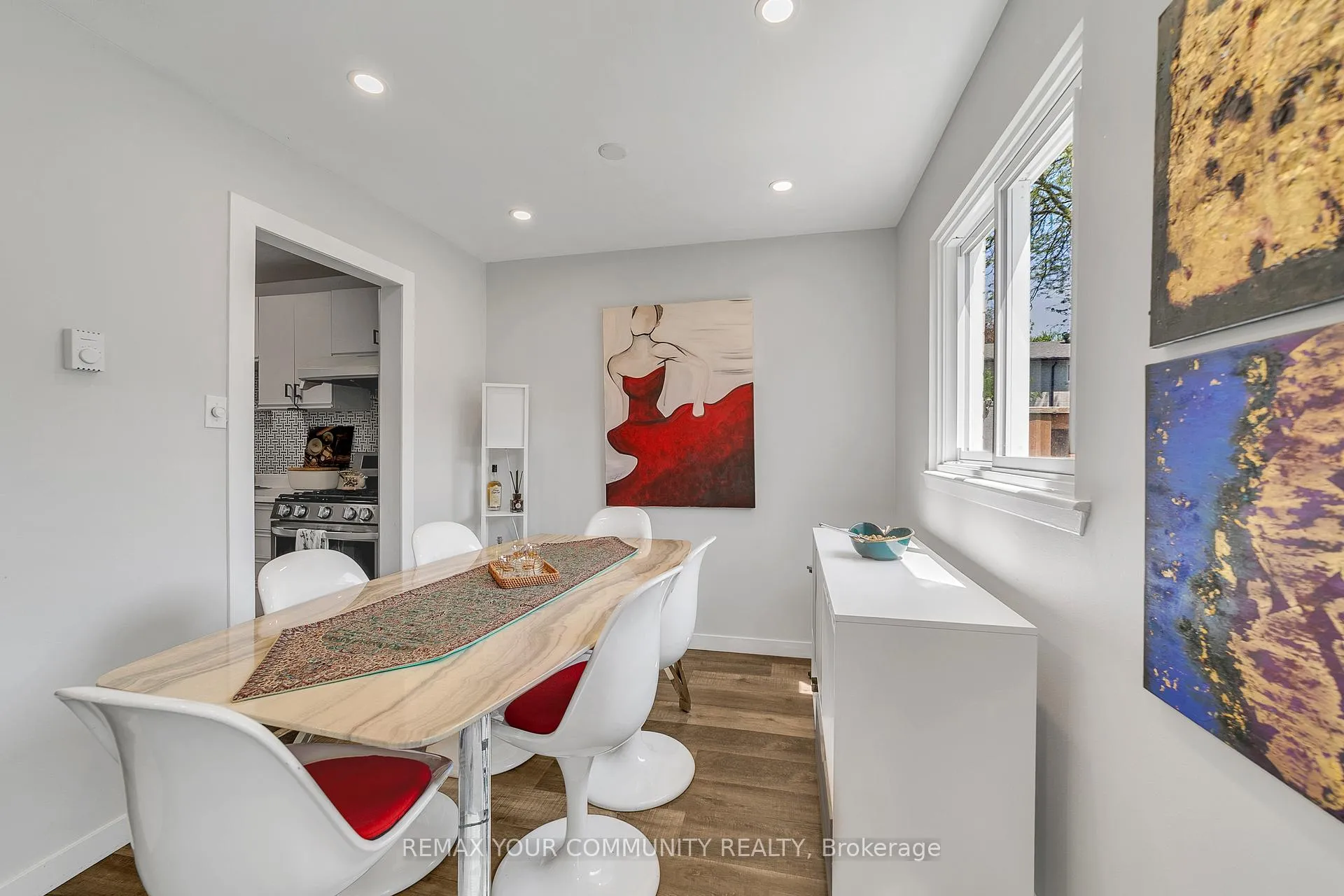 Photo 15 of 23 Bowman Way, Markham, Aileen-Willowbrook — HOMEH