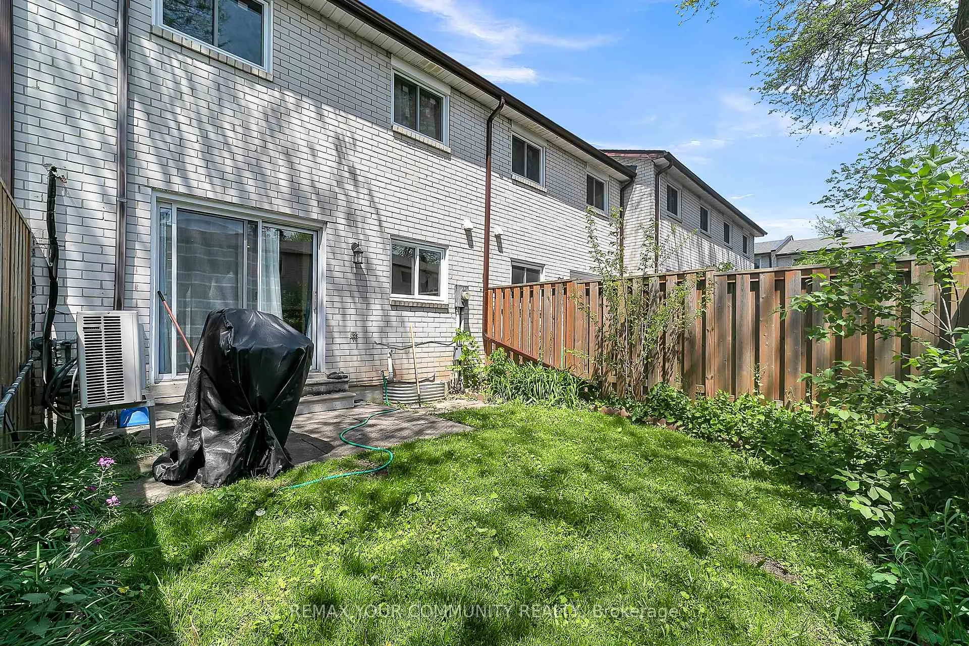 Photo 18 of 23 Bowman Way, Markham, Aileen-Willowbrook — HOMEH