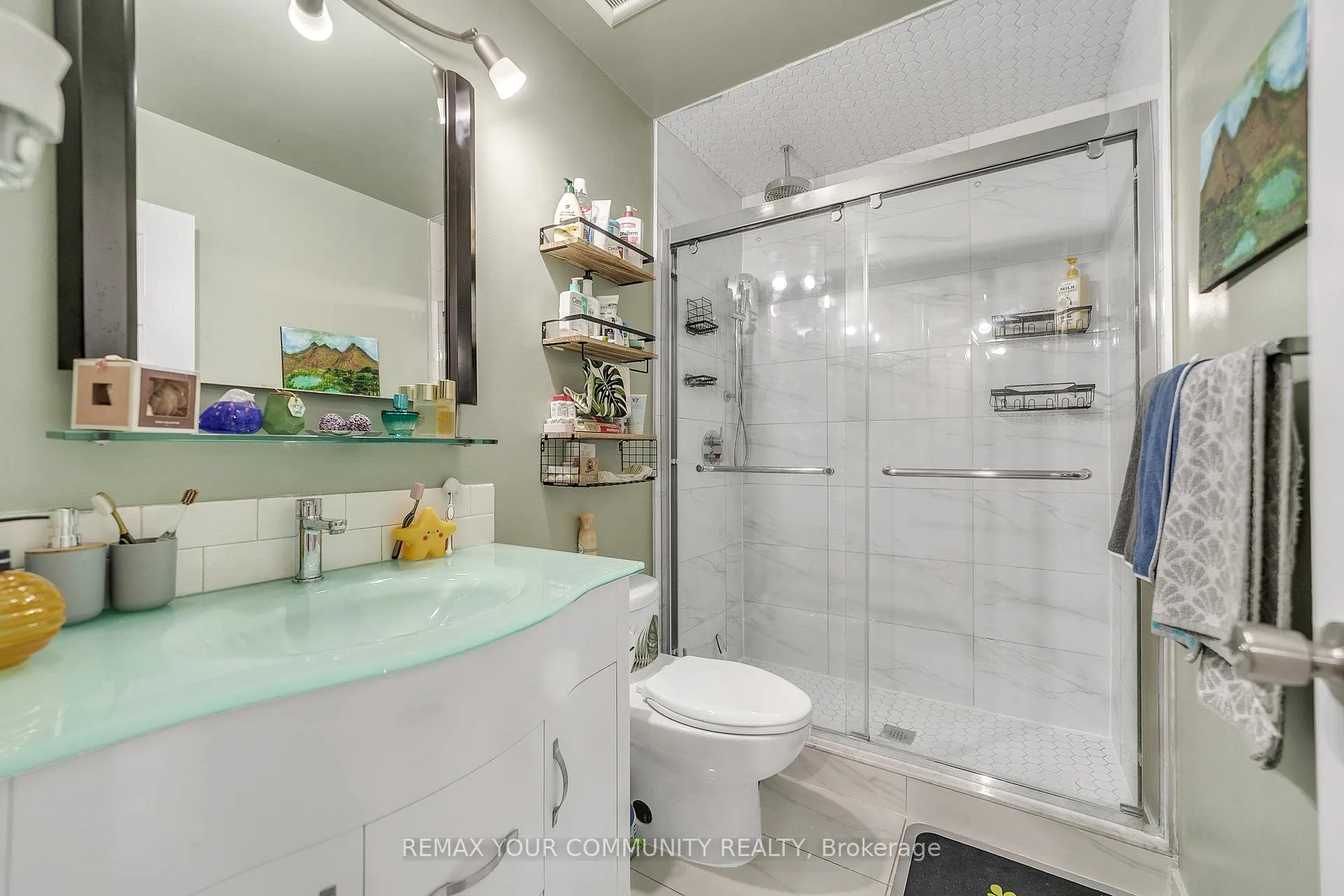 Photo 24 of 23 Bowman Way, Markham, Aileen-Willowbrook — HOMEH