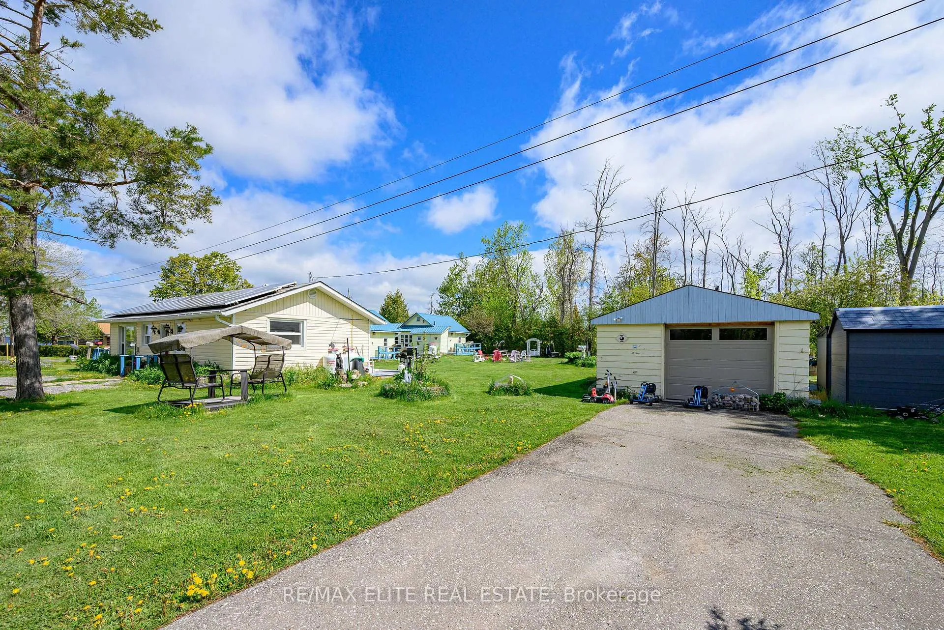 Photo 14 of 10 Alexander Avenue, Kawartha Lakes, Fenelon — HOMEH