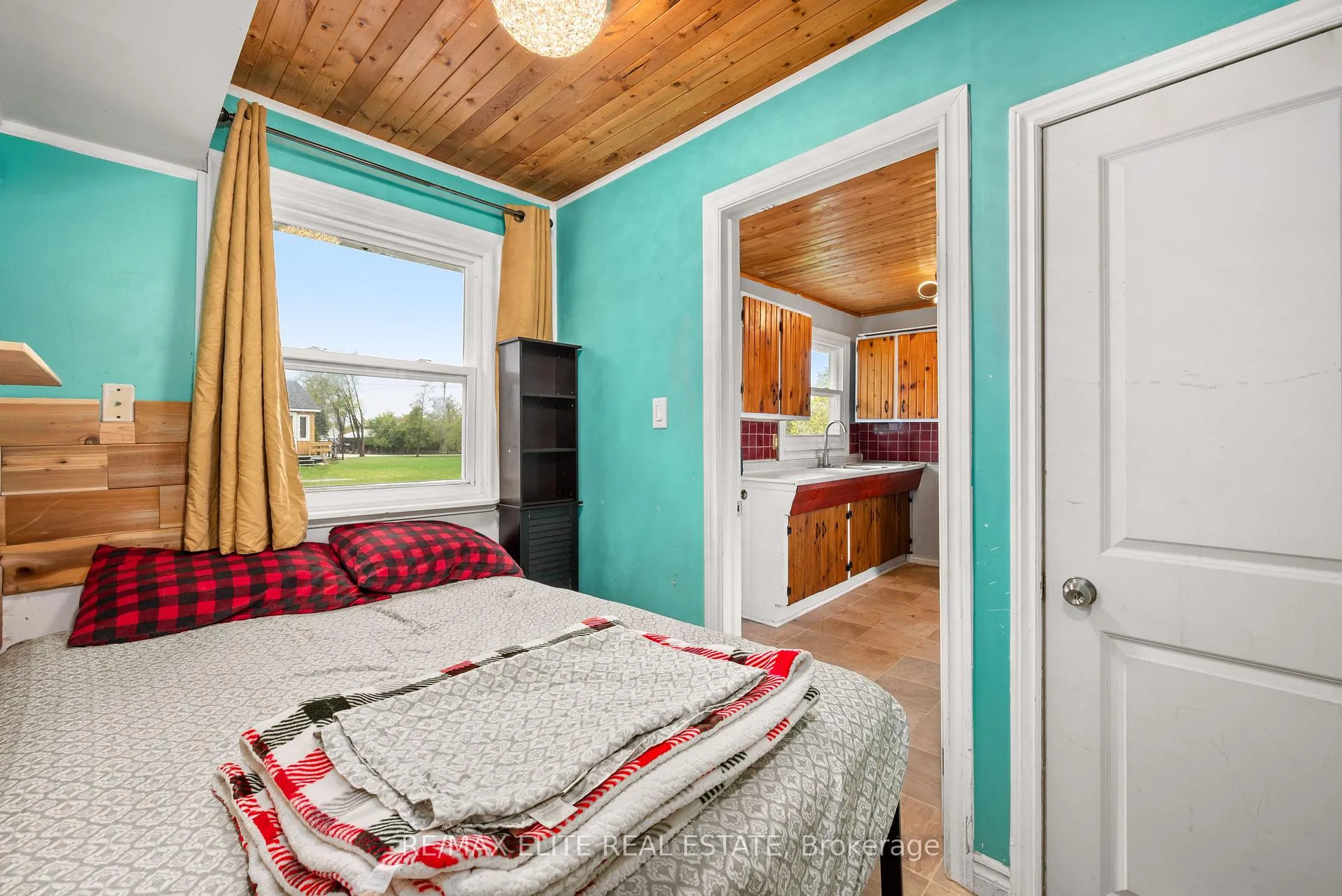 Photo 24 of 10 Alexander Avenue, Kawartha Lakes, Fenelon — HOMEH