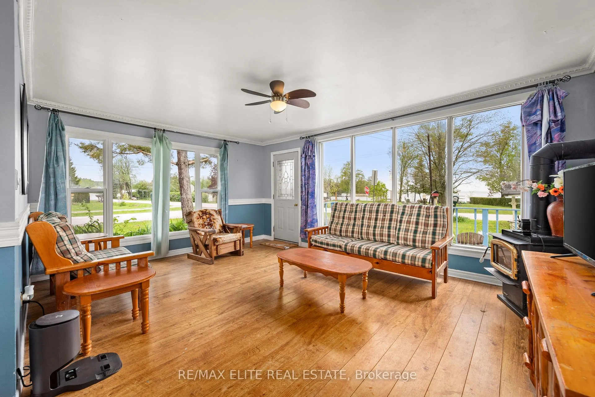 Photo 28 of 10 Alexander Avenue, Kawartha Lakes, Fenelon — HOMEH