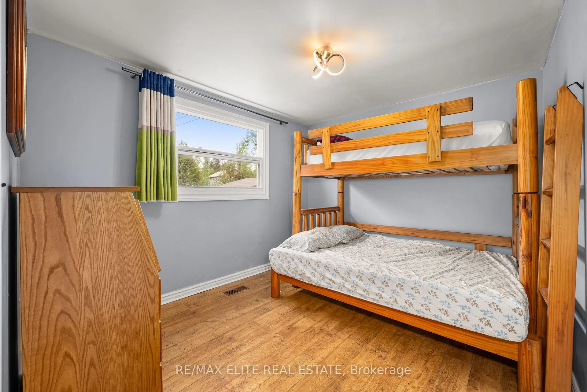 Photo 31 of 10 Alexander Avenue, Kawartha Lakes, Fenelon — HOMEH