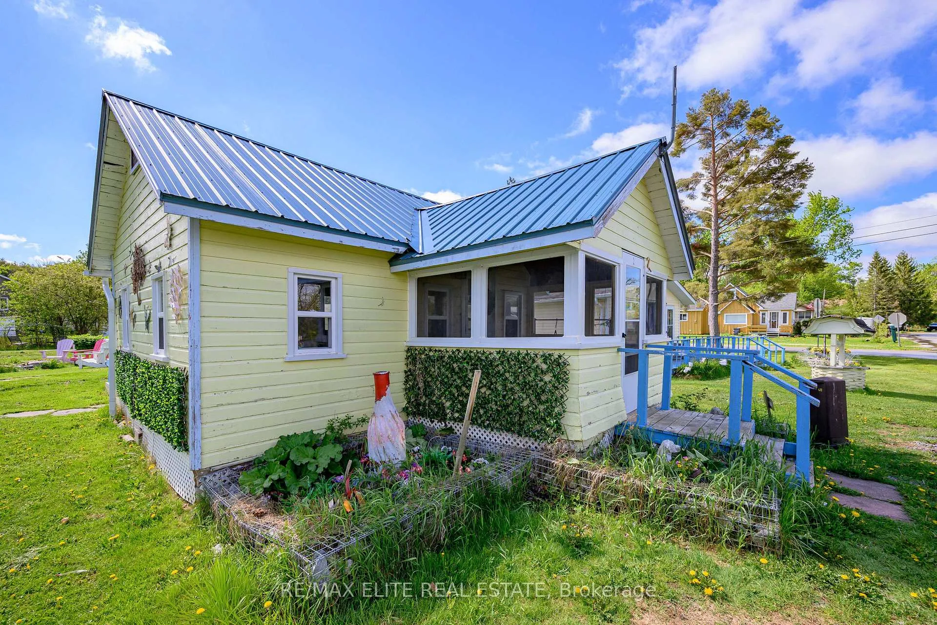 Photo 34 of 10 Alexander Avenue, Kawartha Lakes, Fenelon — HOMEH