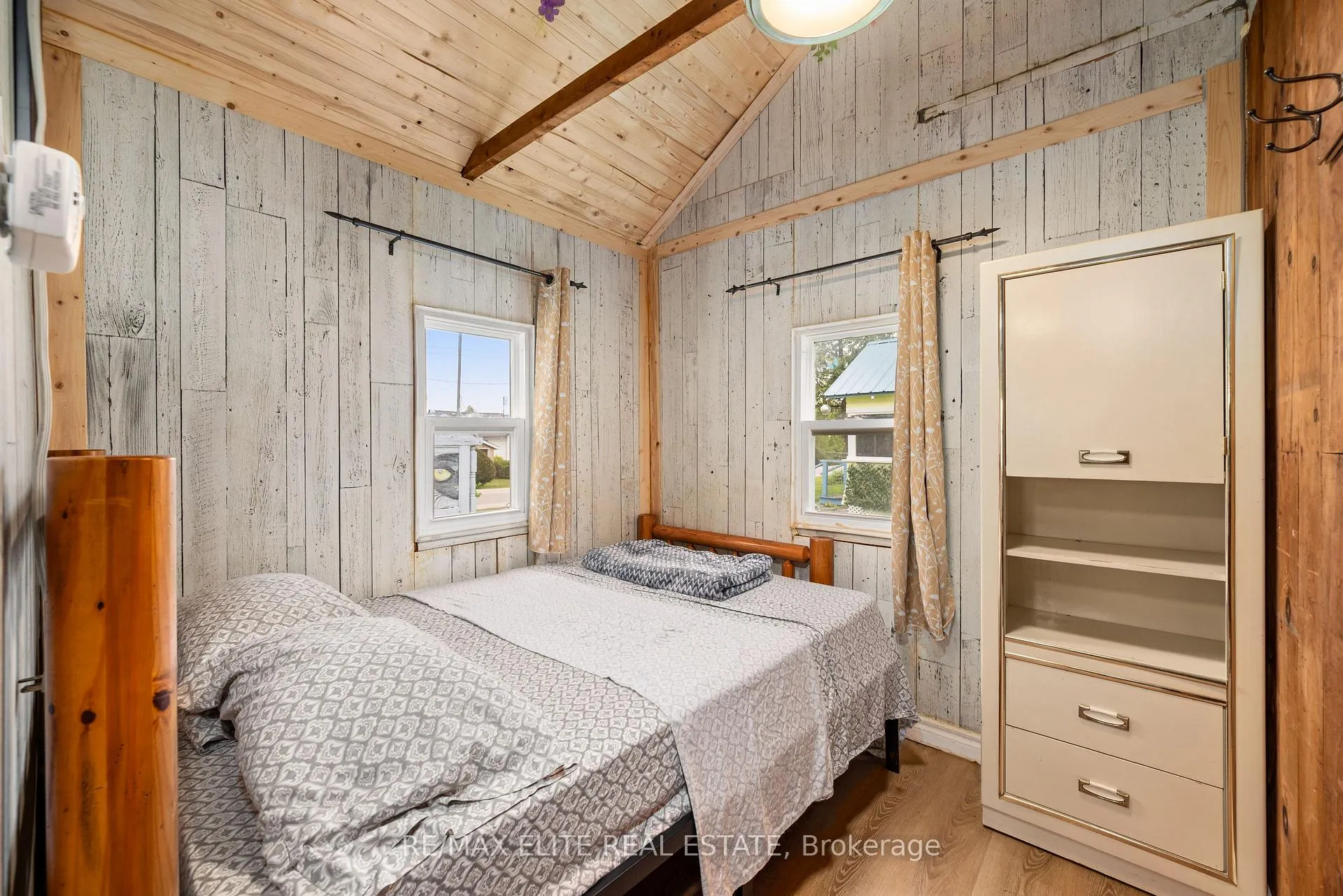 Photo 40 of 10 Alexander Avenue, Kawartha Lakes, Fenelon — HOMEH