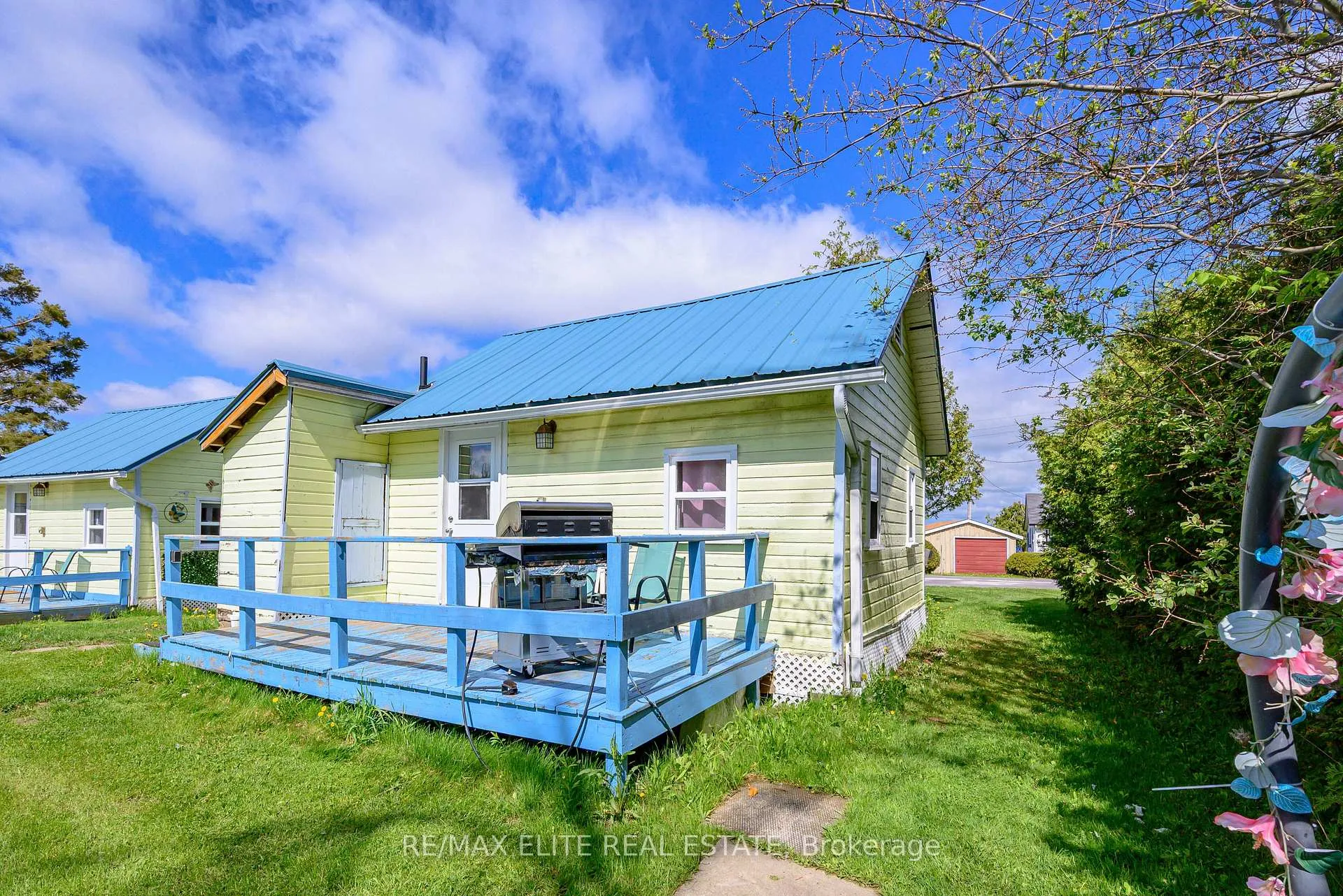Photo 44 of 10 Alexander Avenue, Kawartha Lakes, Fenelon — HOMEH