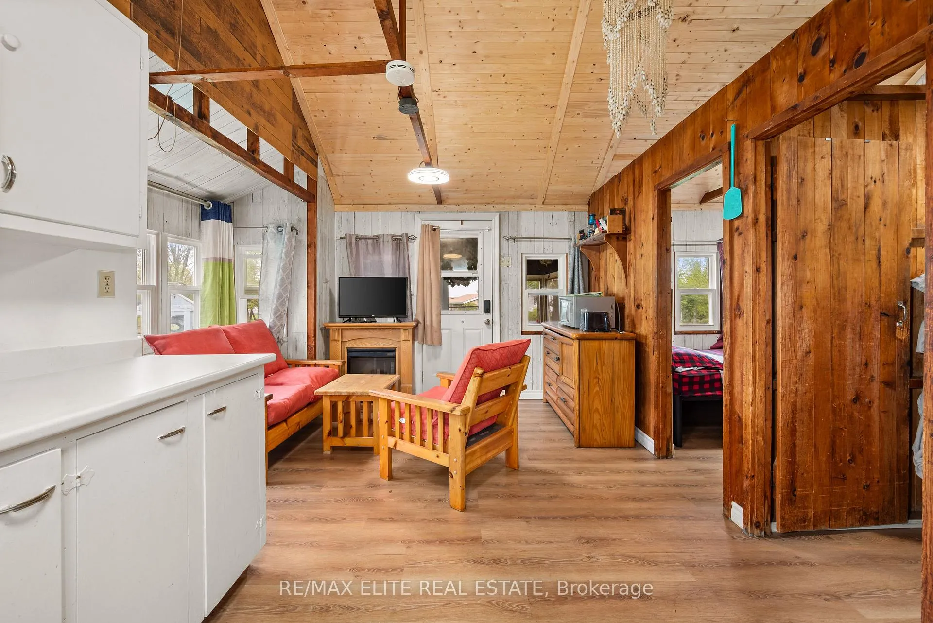 Photo 46 of 10 Alexander Avenue, Kawartha Lakes, Fenelon — HOMEH