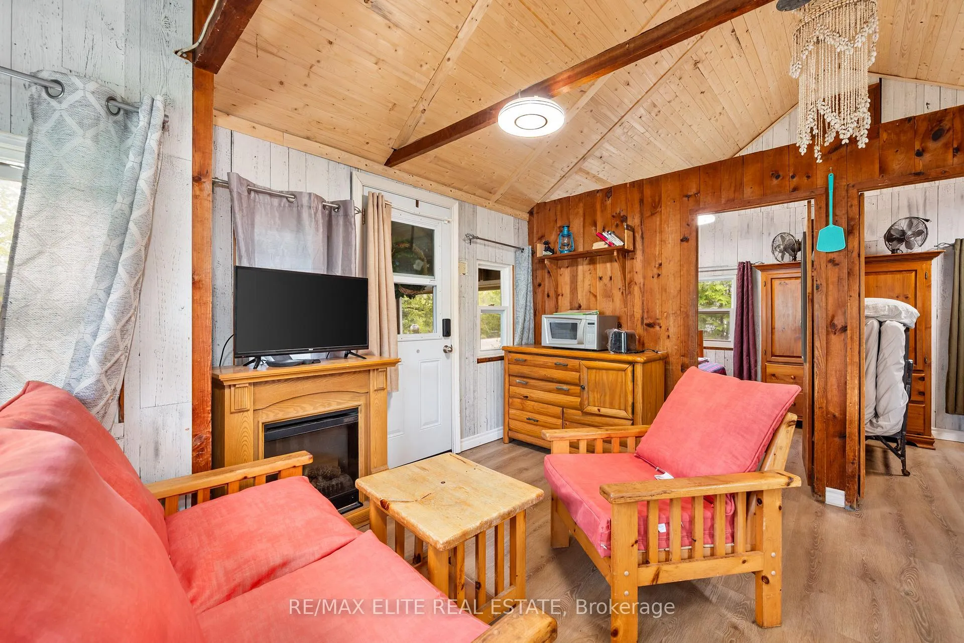 Photo 47 of 10 Alexander Avenue, Kawartha Lakes, Fenelon — HOMEH