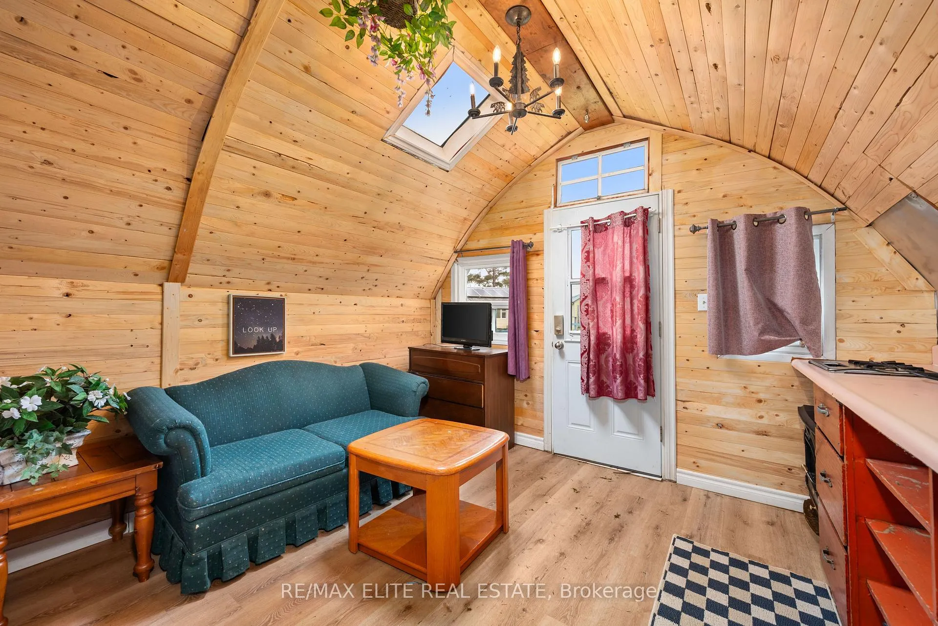 Photo 53 of 10 Alexander Avenue, Kawartha Lakes, Fenelon — HOMEH