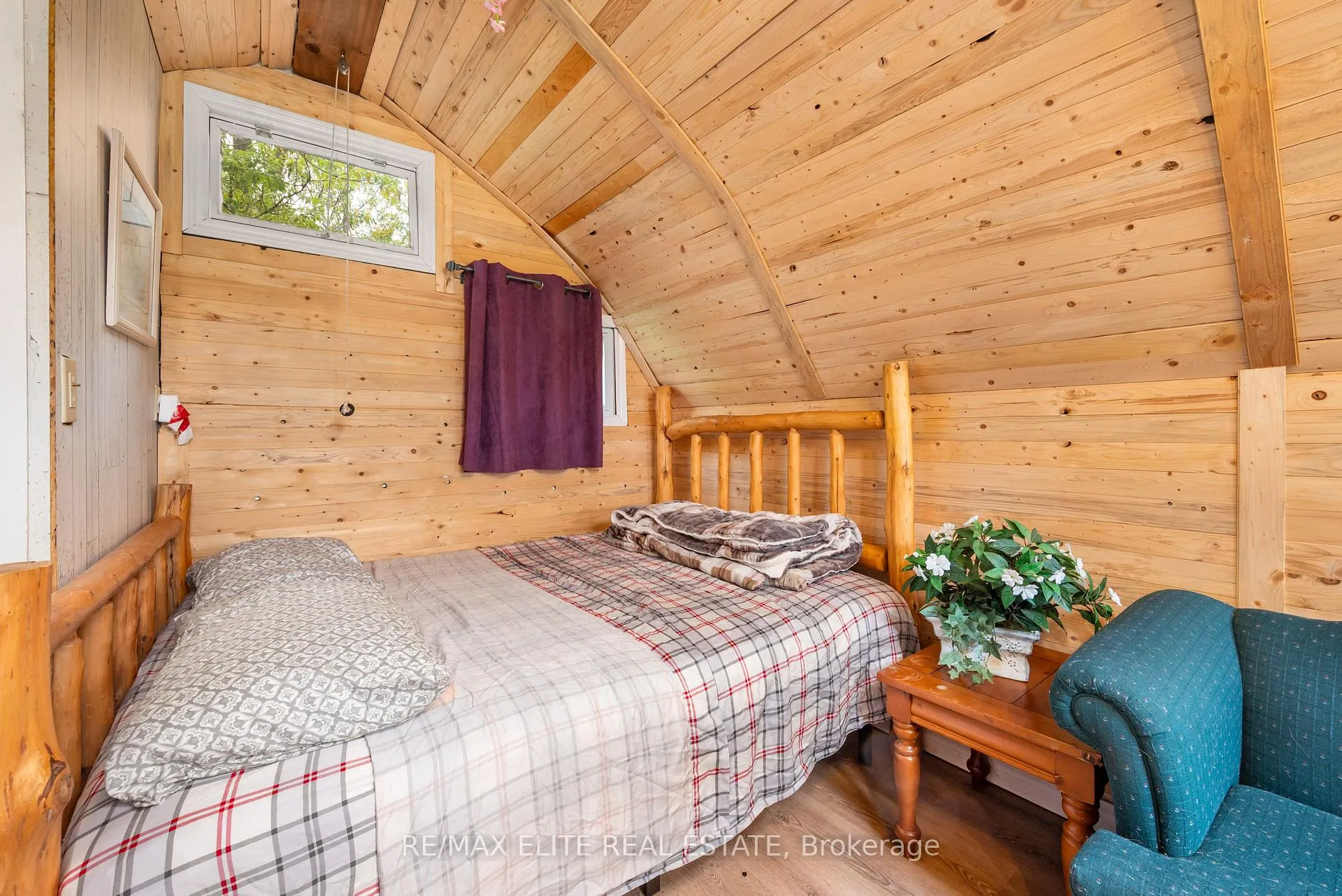 Photo 54 of 10 Alexander Avenue, Kawartha Lakes, Fenelon — HOMEH