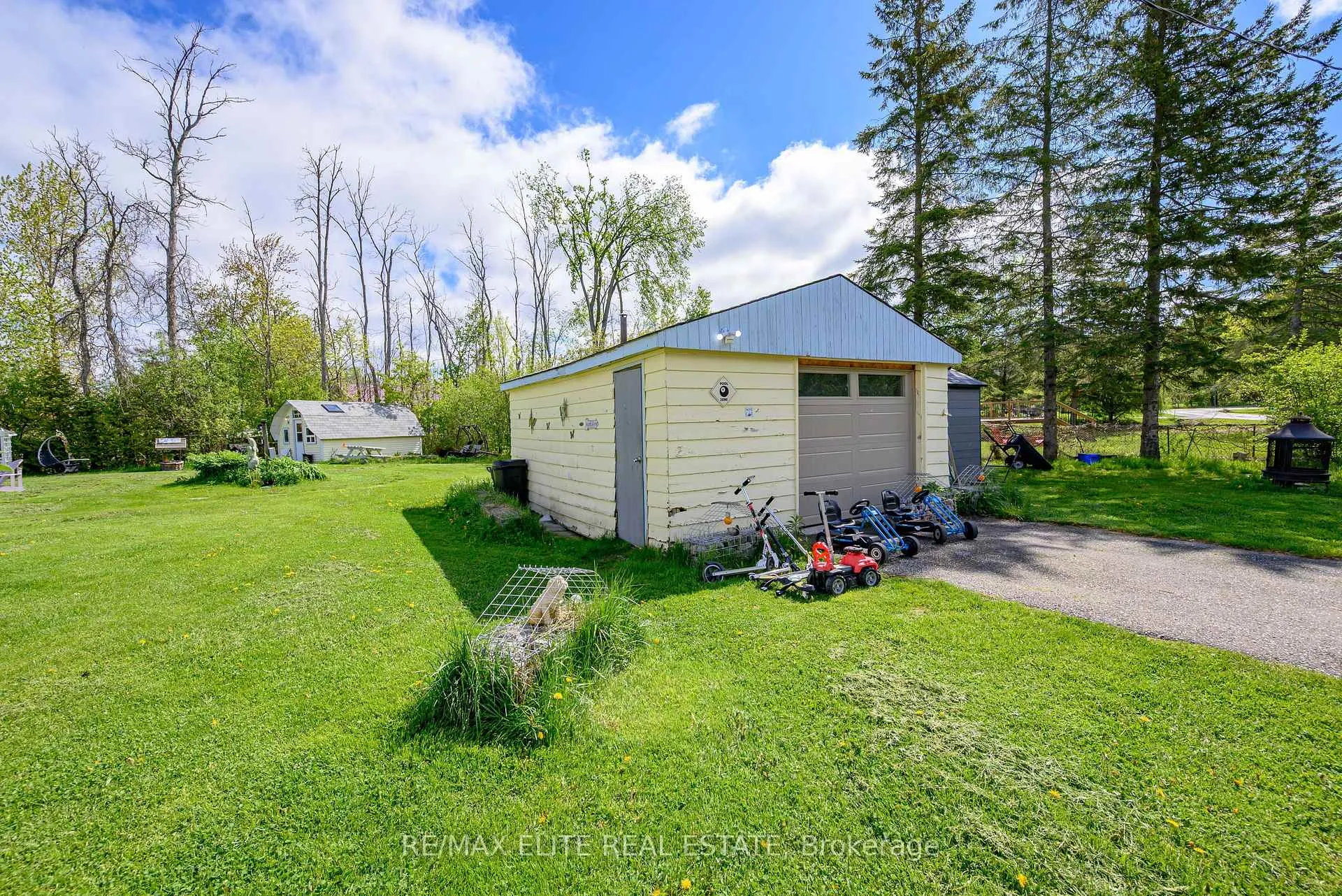 Photo 56 of 10 Alexander Avenue, Kawartha Lakes, Fenelon — HOMEH