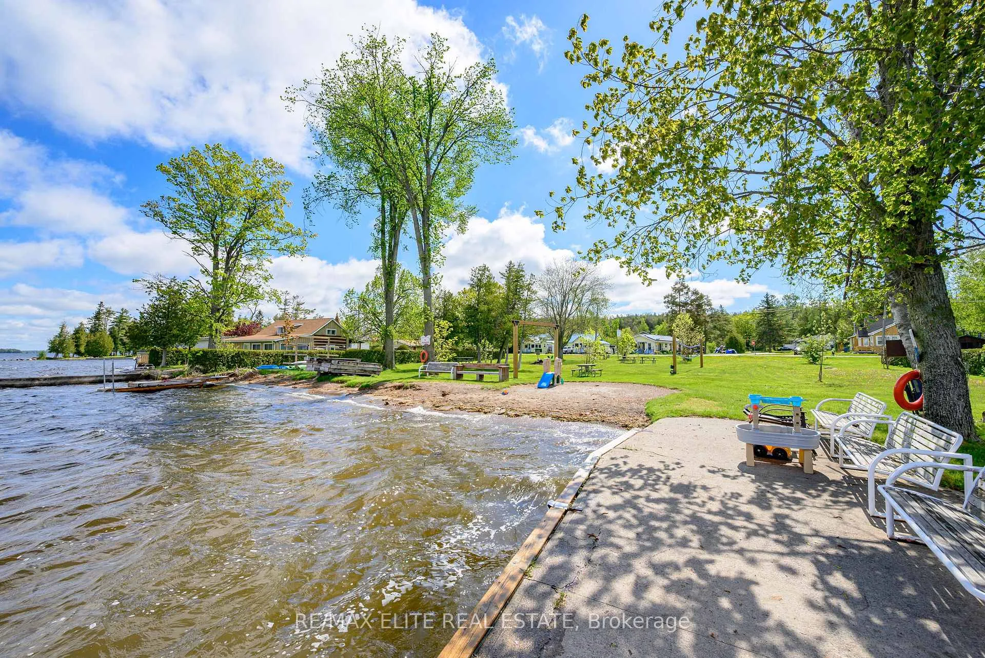 Photo 58 of 10 Alexander Avenue, Kawartha Lakes, Fenelon — HOMEH