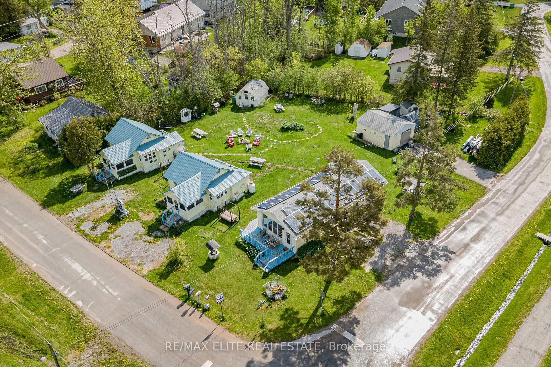 Photo 4 of 10 Alexander Avenue, Kawartha Lakes, Fenelon — HOMEH