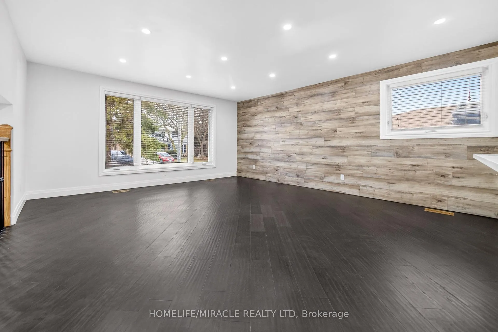 Photo 6 of 81 Watson Crescent, Brampton, Brampton East — HOMEH