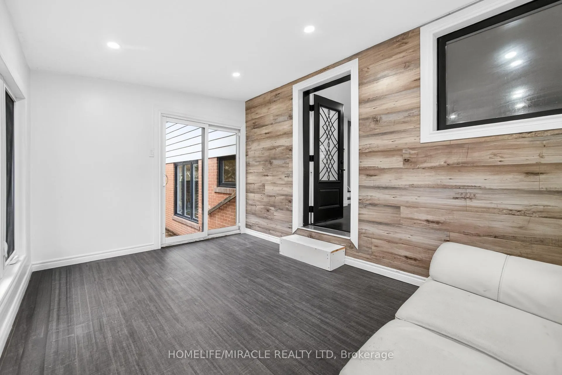 Photo 20 of 81 Watson Crescent, Brampton, Brampton East — HOMEH