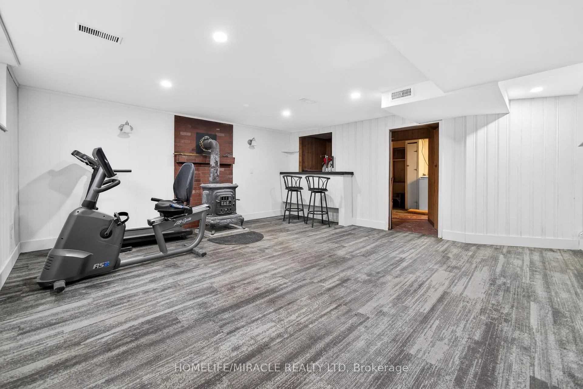 Photo 41 of 81 Watson Crescent, Brampton, Brampton East — HOMEH
