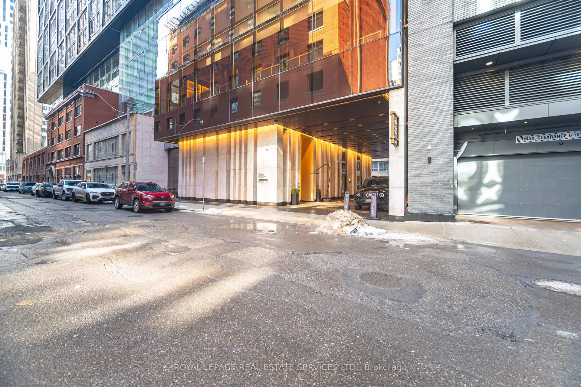 Photo 3 of Unit 2316, 35 Mercer Street, Toronto, Waterfront Communities — HOMEH