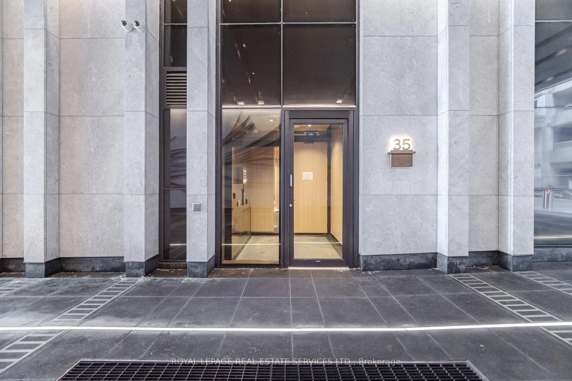 Photo 4 of Unit 2316, 35 Mercer Street, Toronto, Waterfront Communities — HOMEH