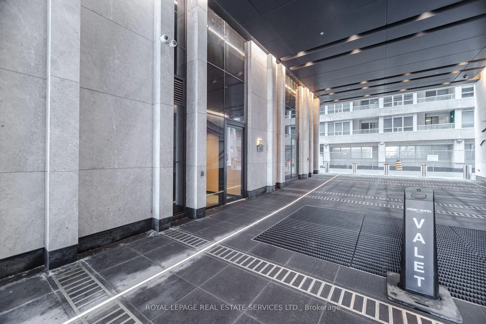 Photo 5 of Unit 2316, 35 Mercer Street, Toronto, Waterfront Communities — HOMEH