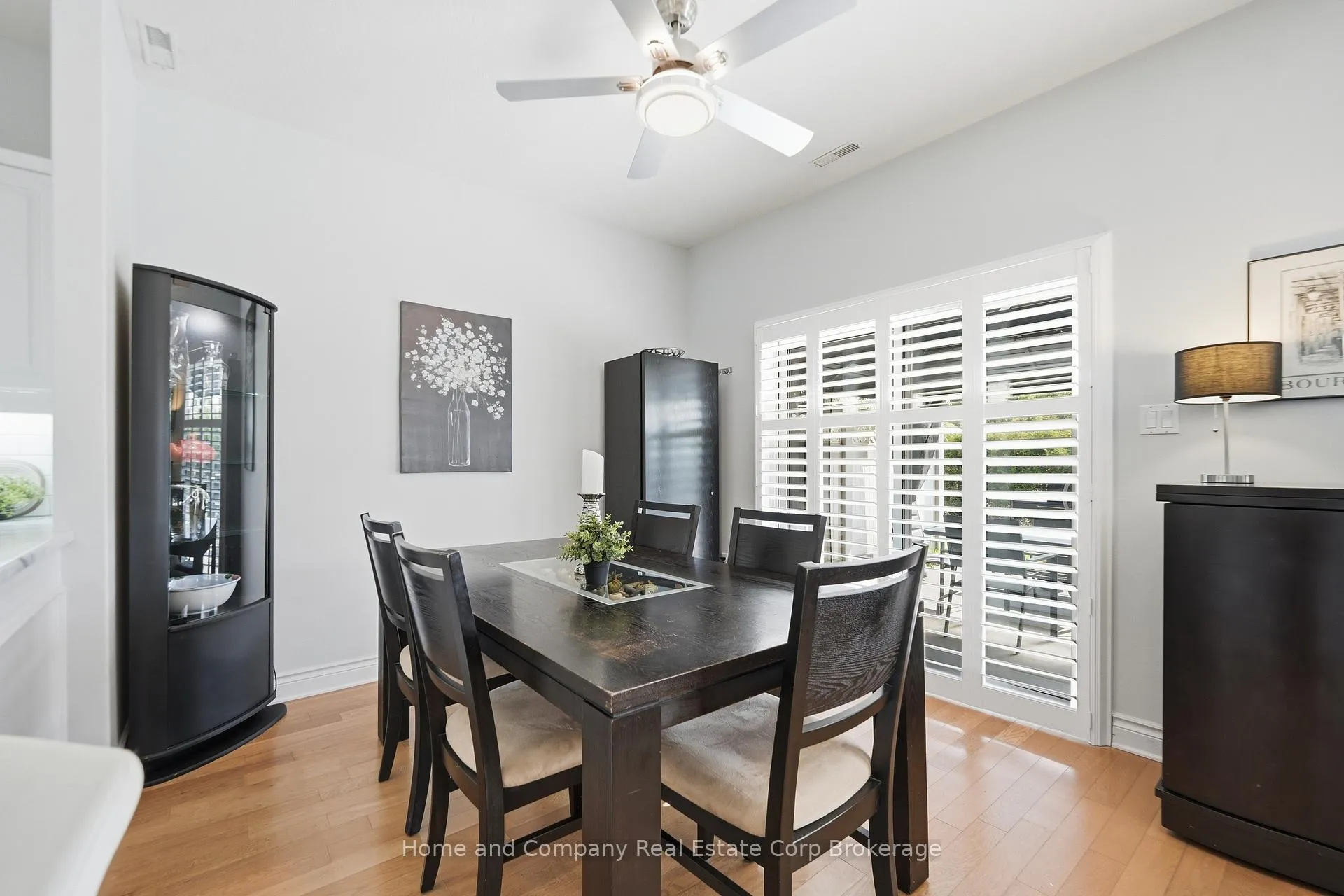 Photo 12 of 11 Bayfield Mews Lane, Bluewater, Bayfield — HOMEH