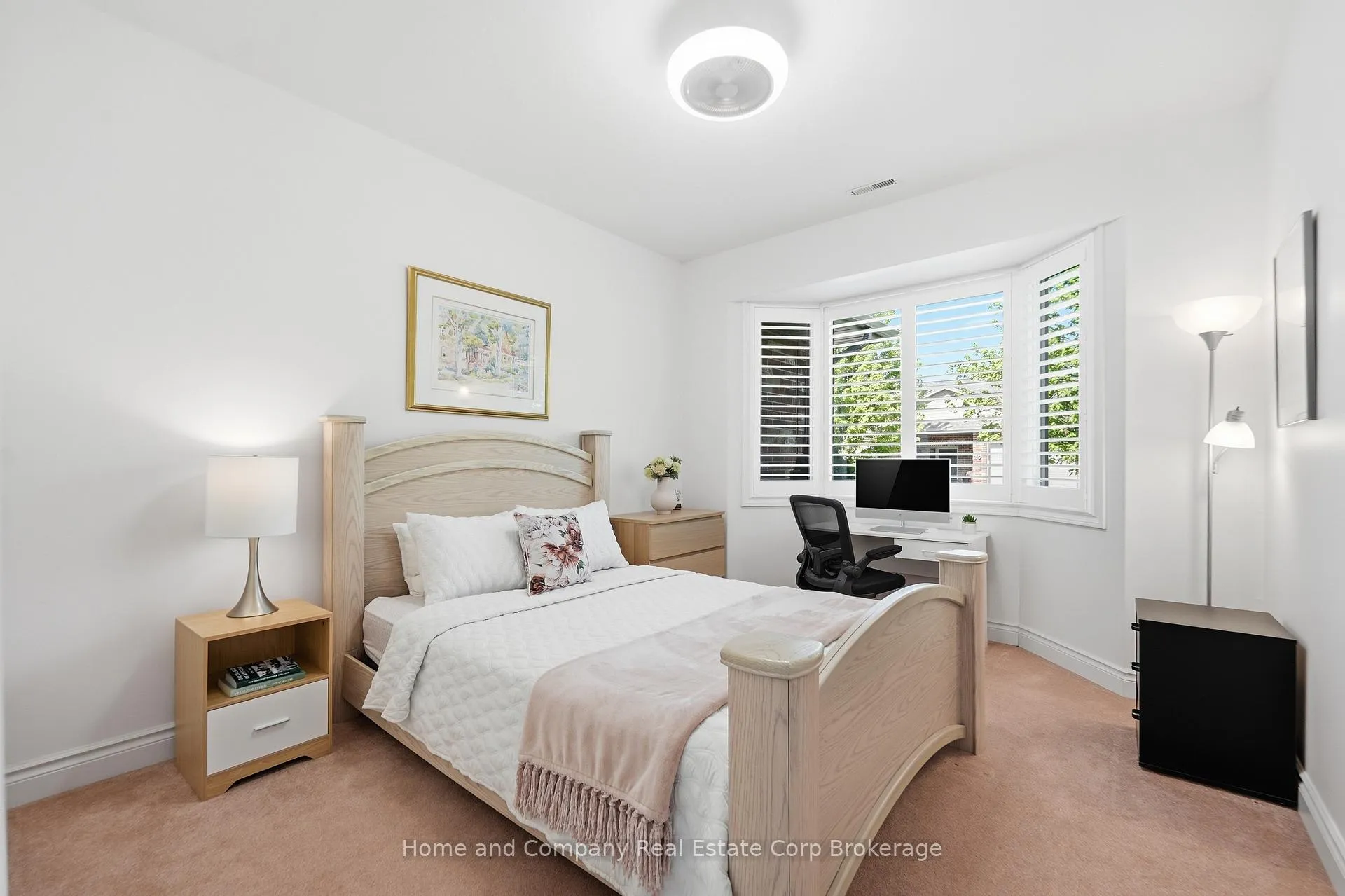 Photo 18 of 11 Bayfield Mews Lane, Bluewater, Bayfield — HOMEH