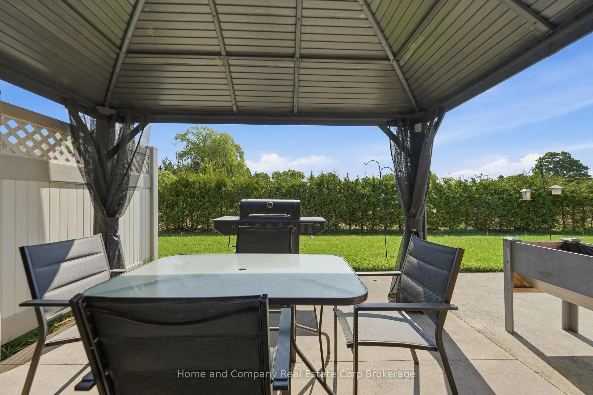 Photo 23 of 11 Bayfield Mews Lane, Bluewater, Bayfield — HOMEH