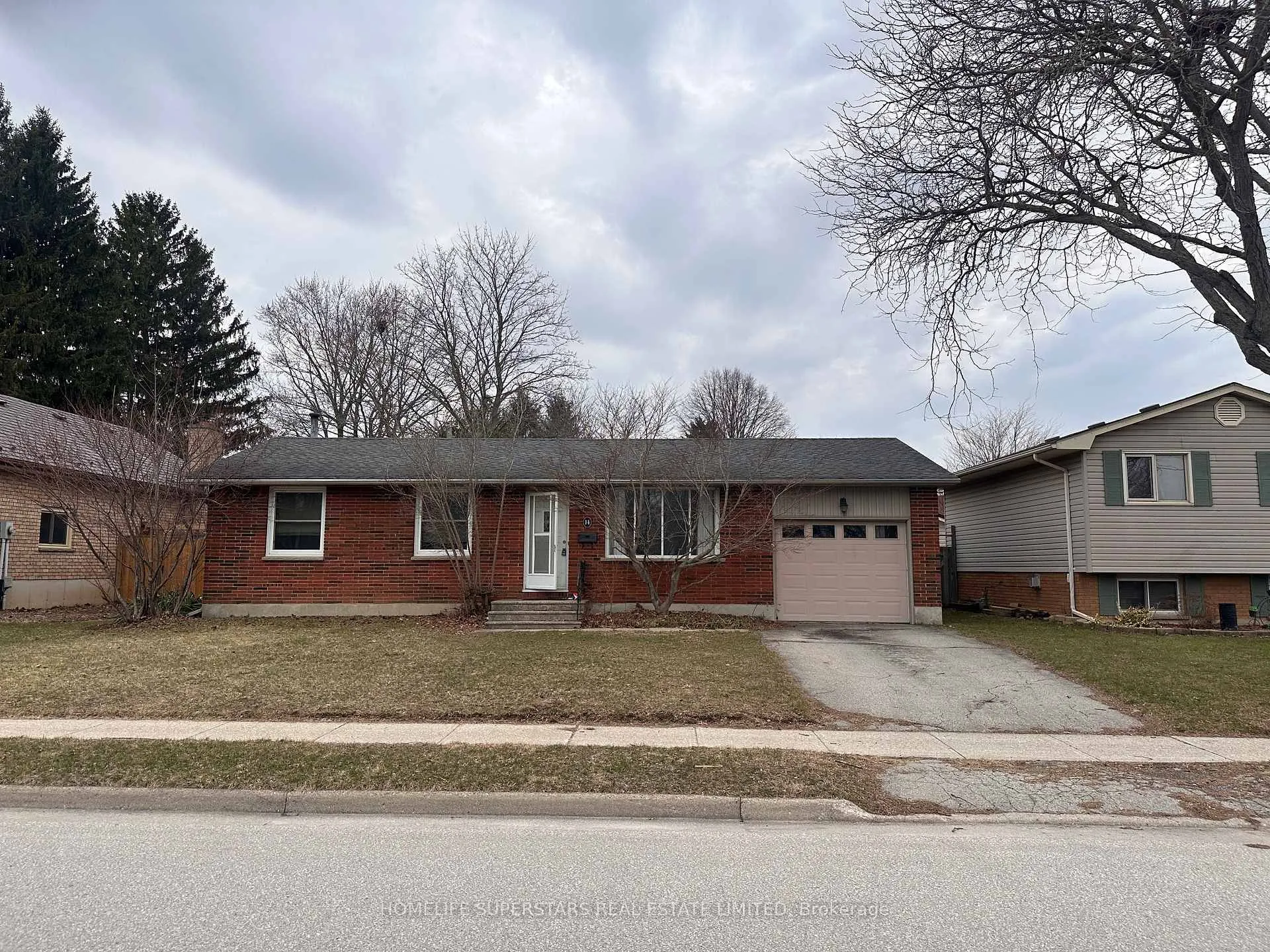 Photo 1 of 14 Locke Avenue, St. Thomas — HOMEH