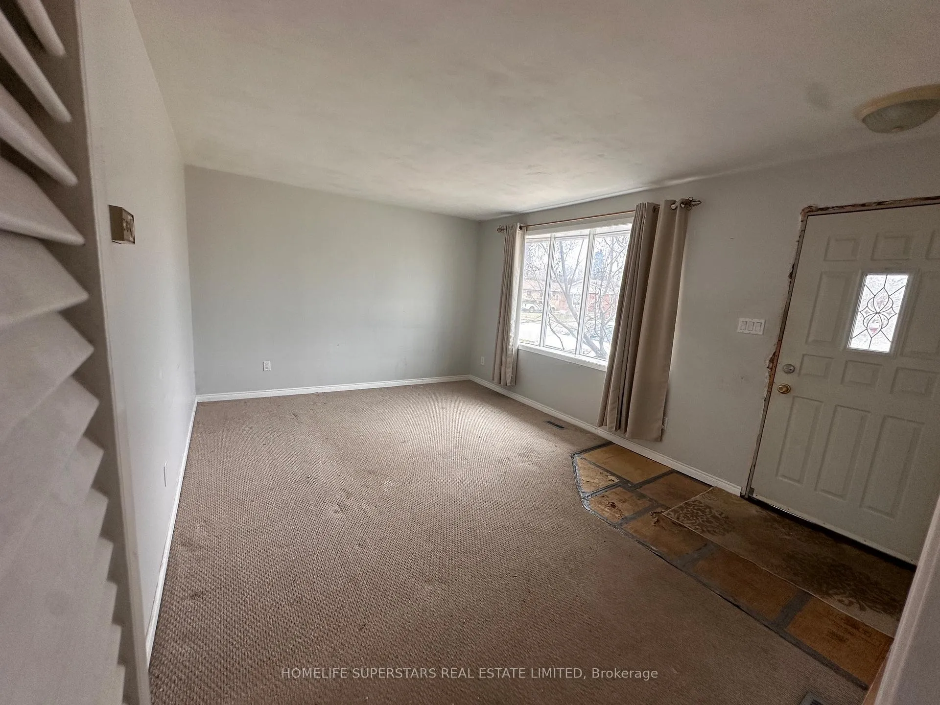 Photo 3 of 14 Locke Avenue, St. Thomas — HOMEH