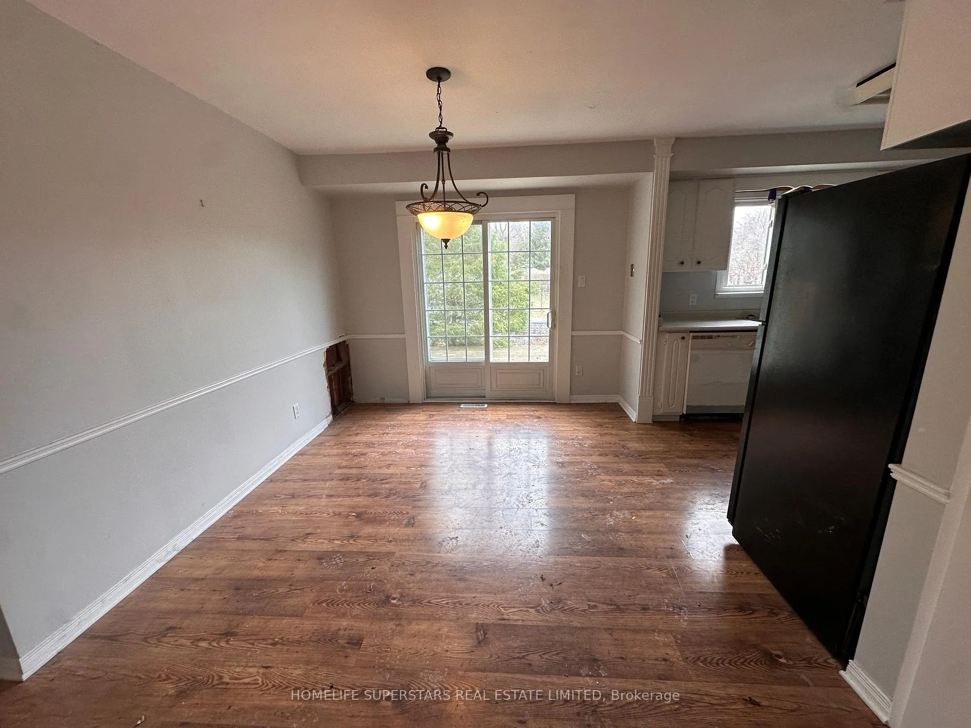 Photo 4 of 14 Locke Avenue, St. Thomas — HOMEH