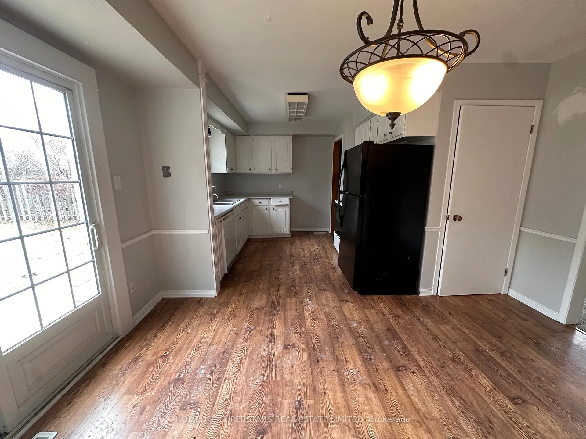 Photo 5 of 14 Locke Avenue, St. Thomas — HOMEH