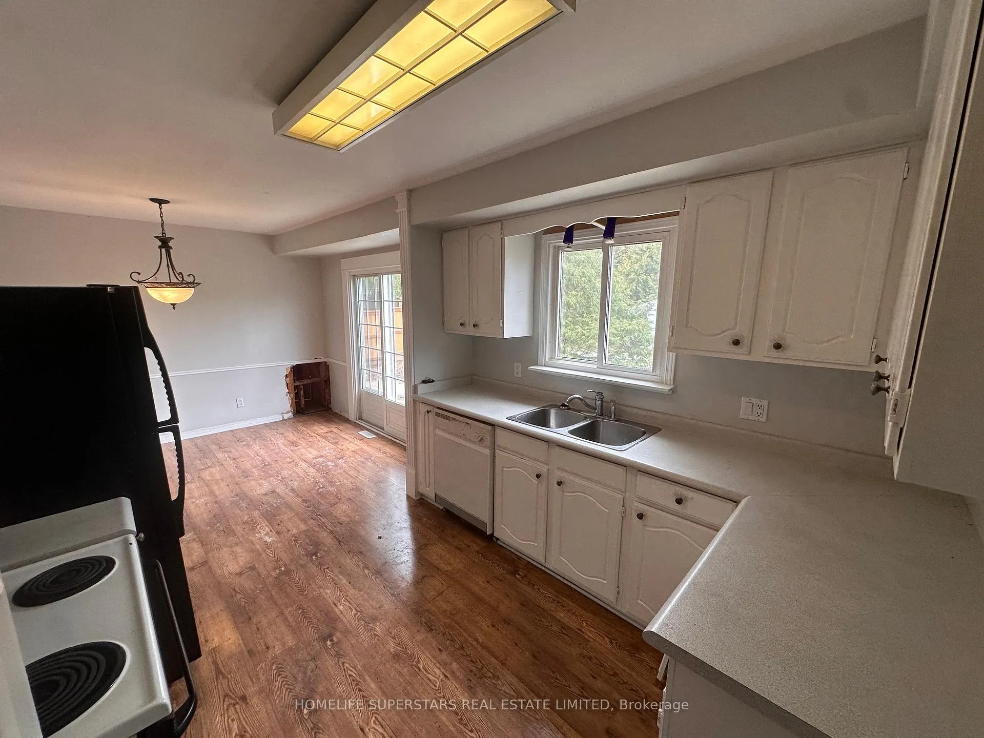Photo 7 of 14 Locke Avenue, St. Thomas — HOMEH