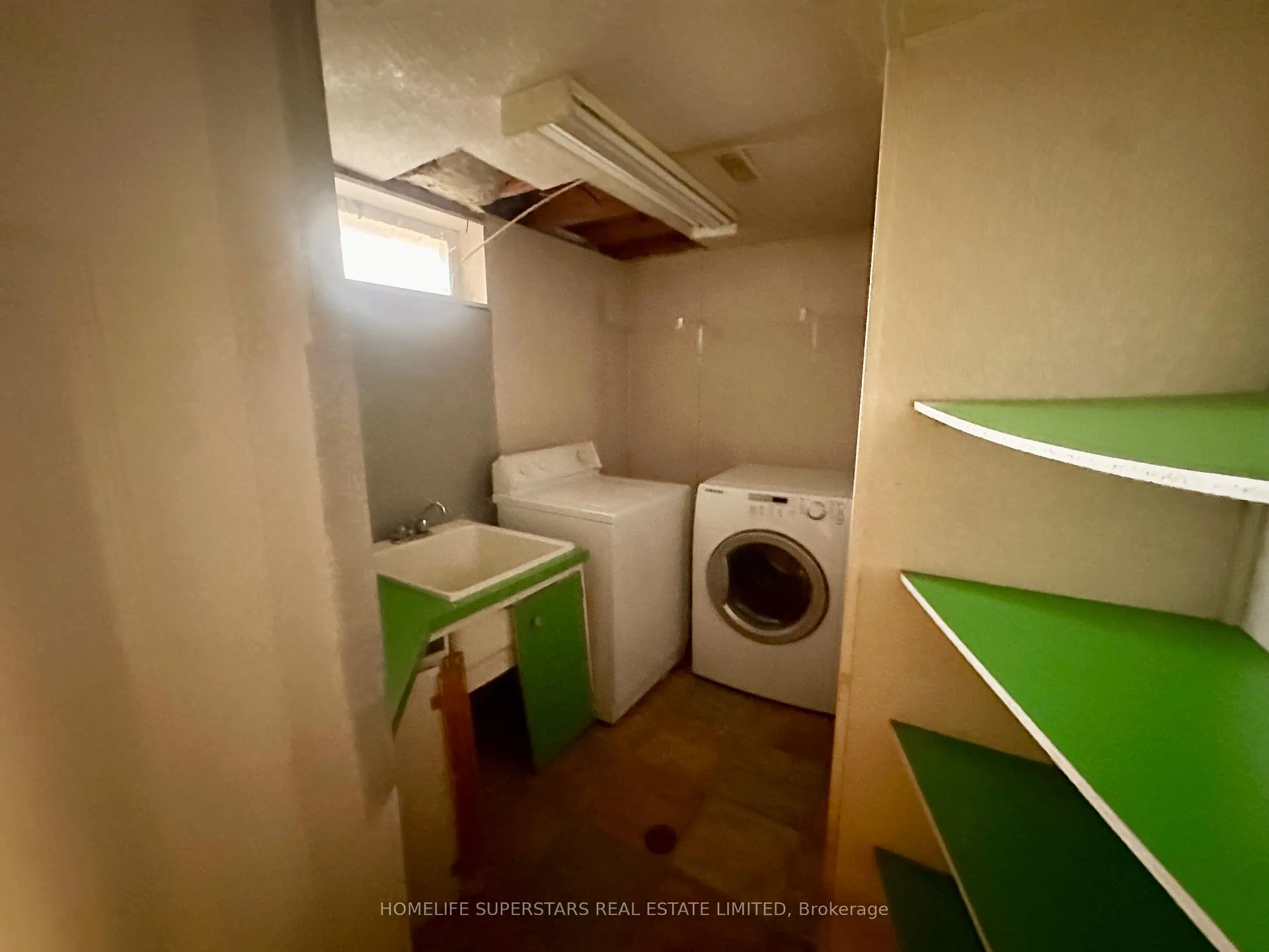 Photo 13 of 14 Locke Avenue, St. Thomas — HOMEH