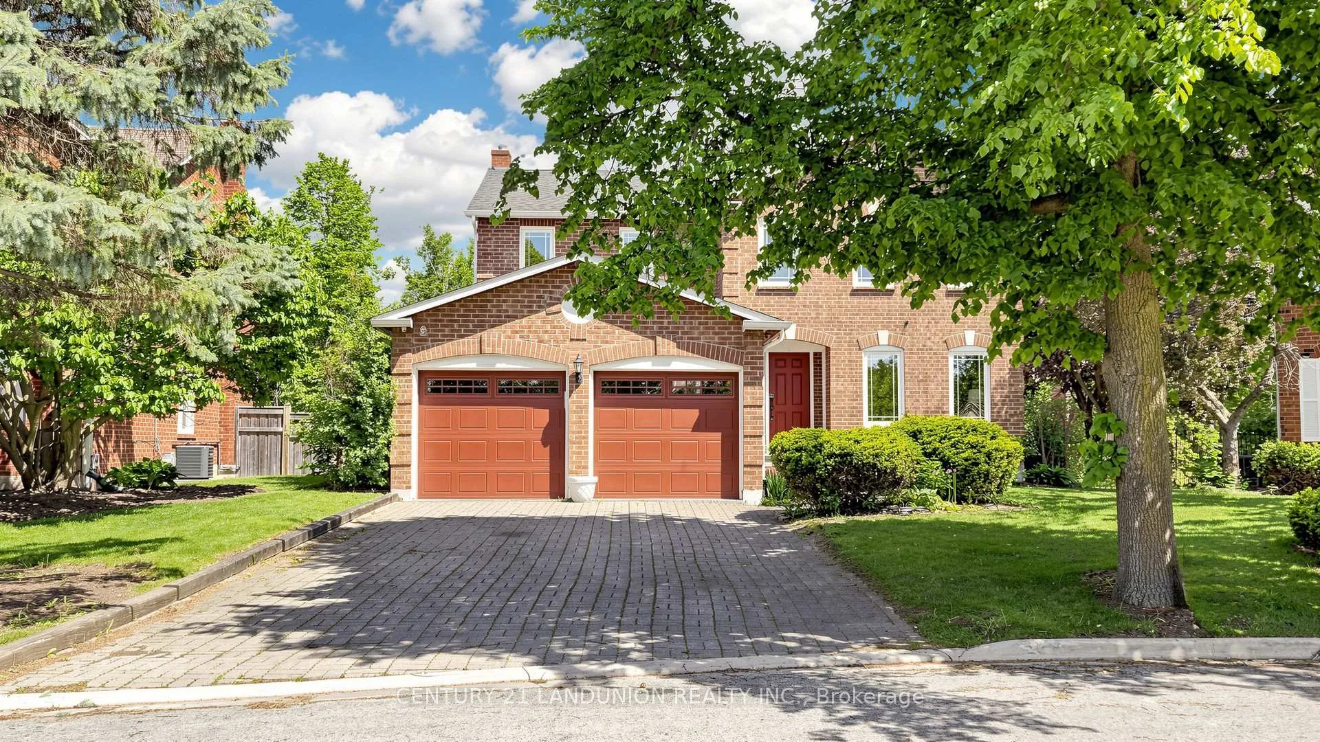 Photo 2 of 37 Millstone Court, Markham, Unionville — HOMEH