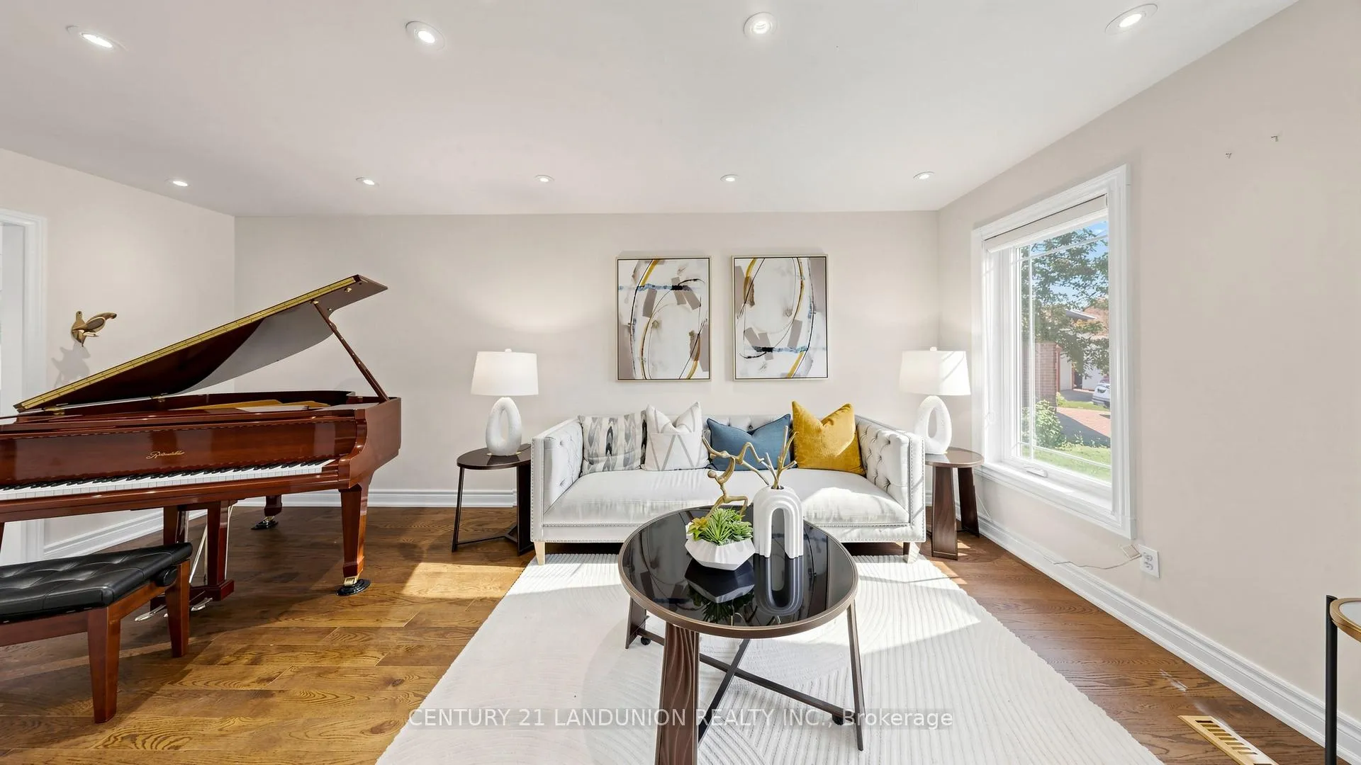 Photo 7 of 37 Millstone Court, Markham, Unionville — HOMEH