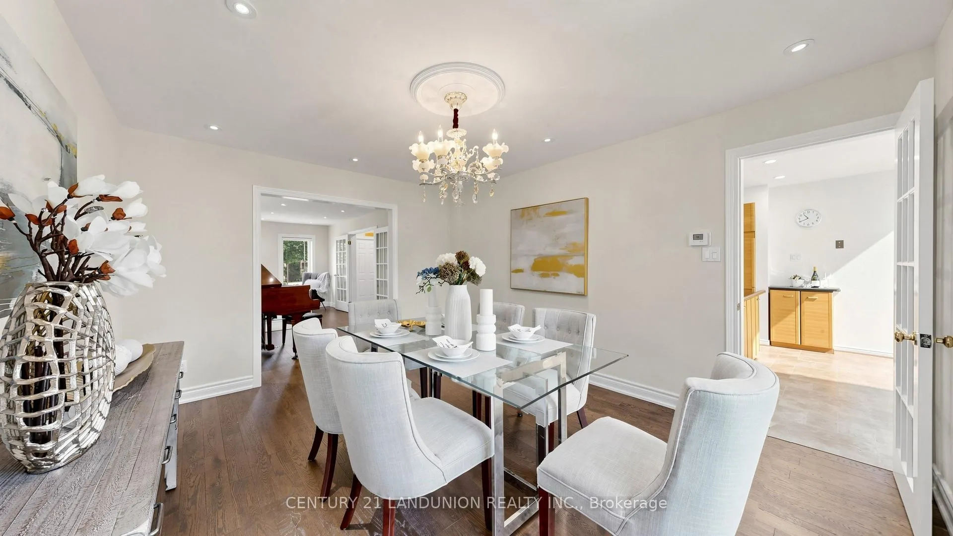 Photo 10 of 37 Millstone Court, Markham, Unionville — HOMEH