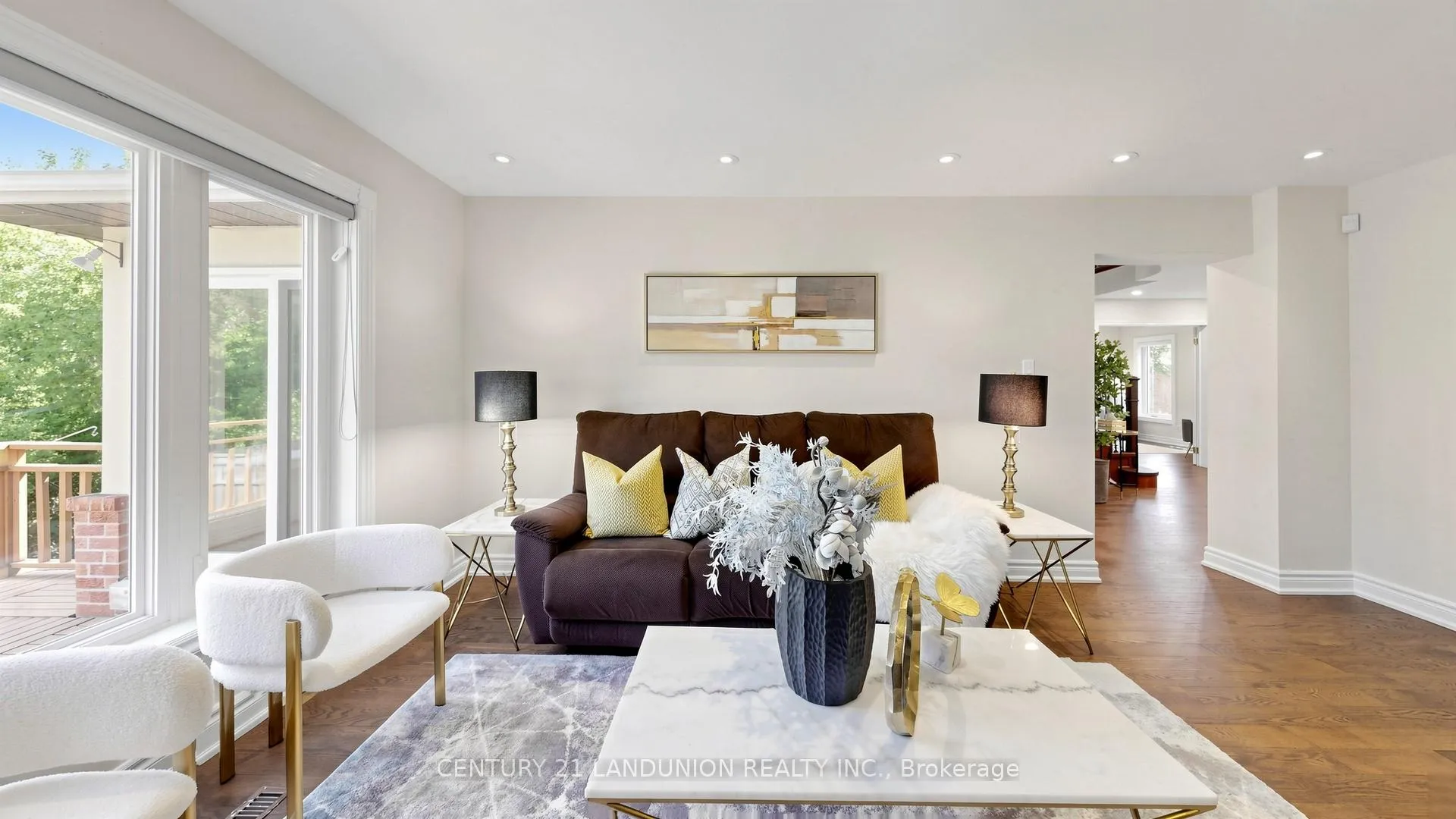 Photo 11 of 37 Millstone Court, Markham, Unionville — HOMEH