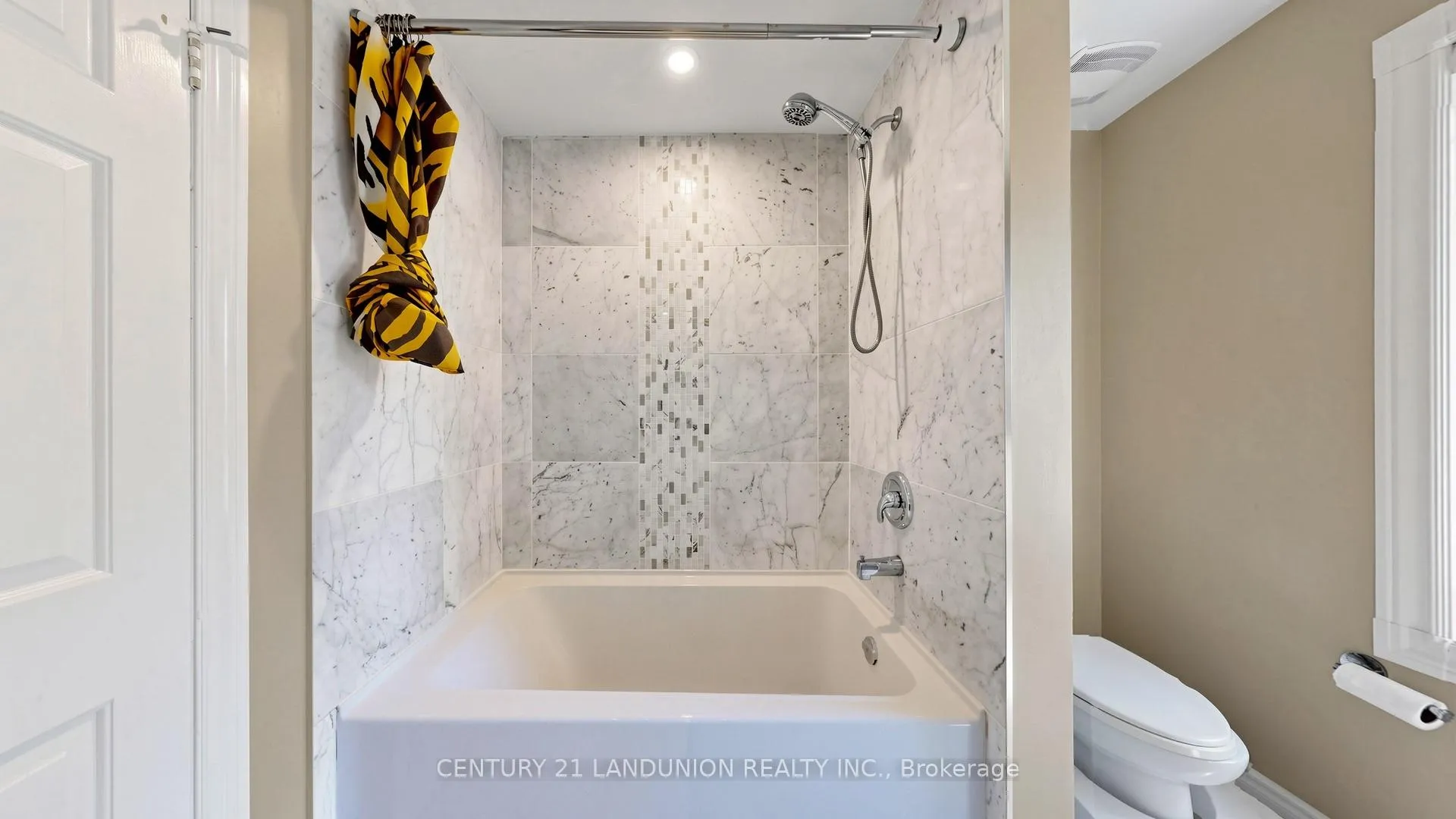 Photo 36 of 37 Millstone Court, Markham, Unionville — HOMEH