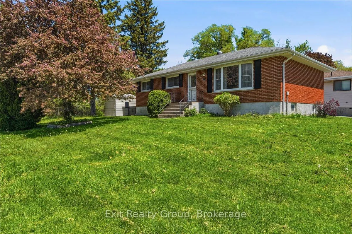 Photo 3 of 261 Byron Street, Quinte West, Sidney Ward — HOMEH
