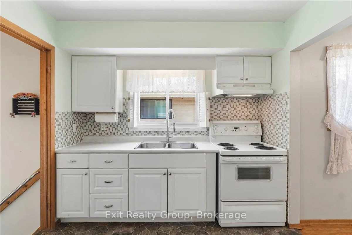 Photo 6 of 261 Byron Street, Quinte West, Sidney Ward — HOMEH