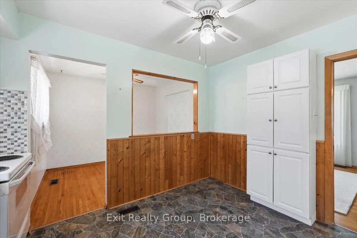 Photo 7 of 261 Byron Street, Quinte West, Sidney Ward — HOMEH