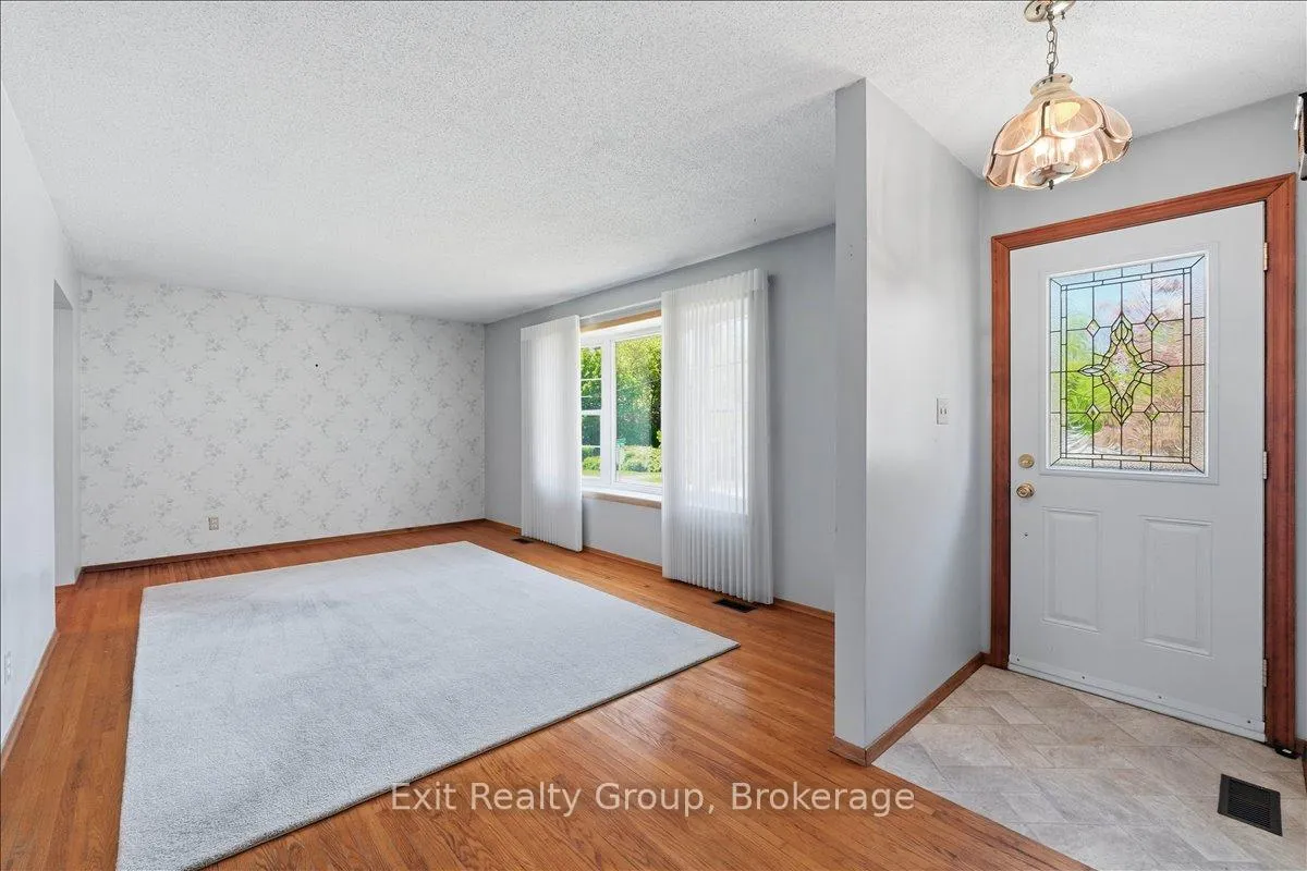 Photo 13 of 261 Byron Street, Quinte West, Sidney Ward — HOMEH