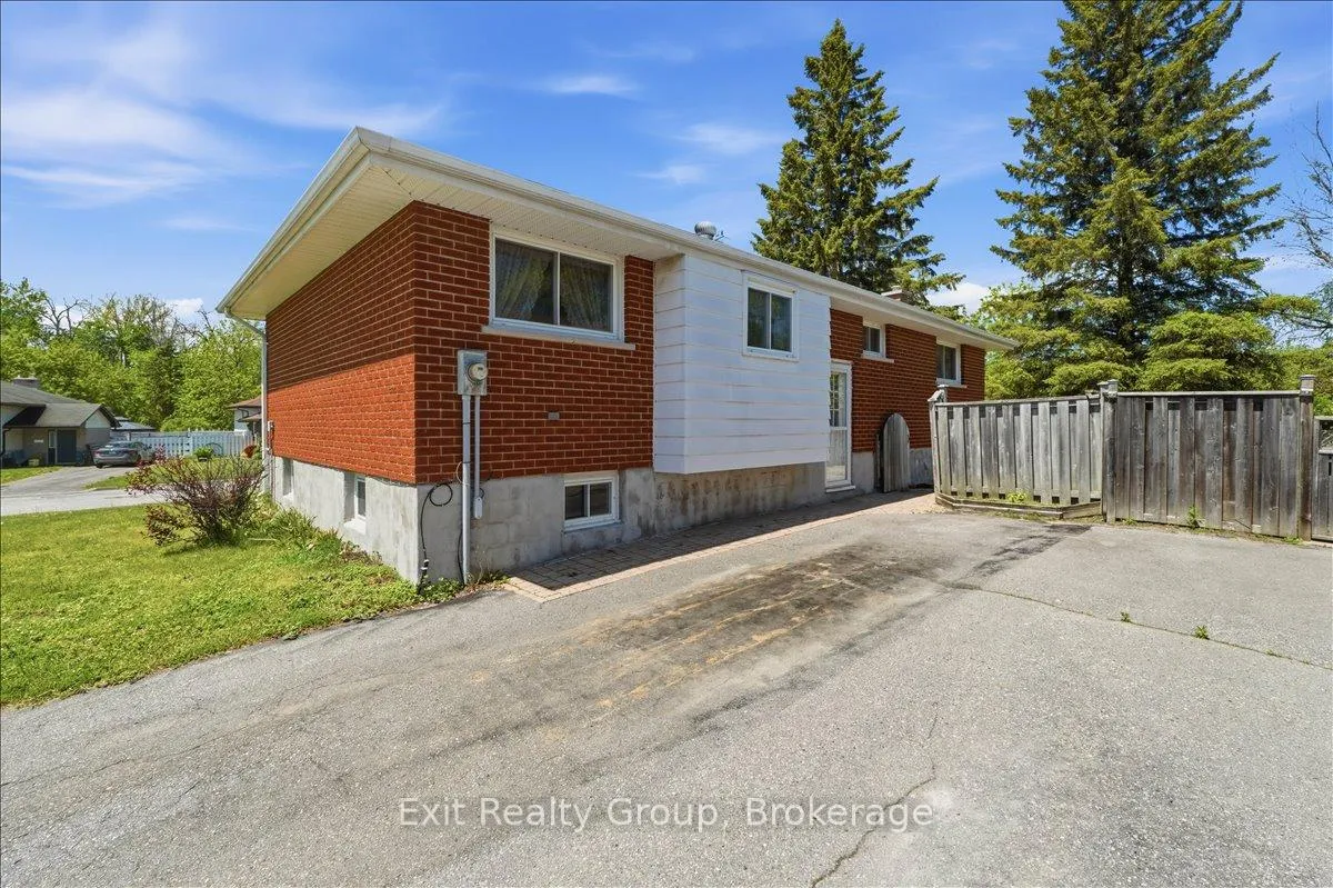 Photo 30 of 261 Byron Street, Quinte West, Sidney Ward — HOMEH